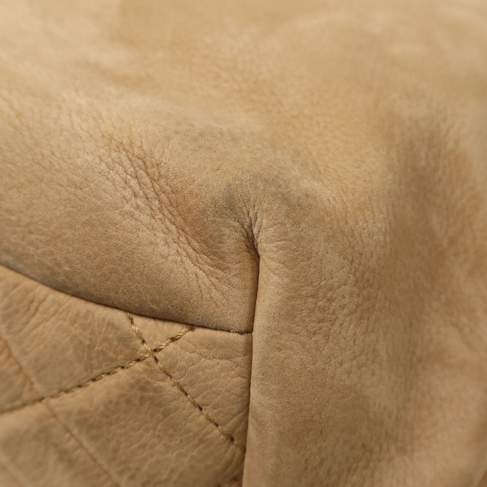 CHANEL Nubuck Seasonal Flap Bag銀扣鏈帶肩背袋
