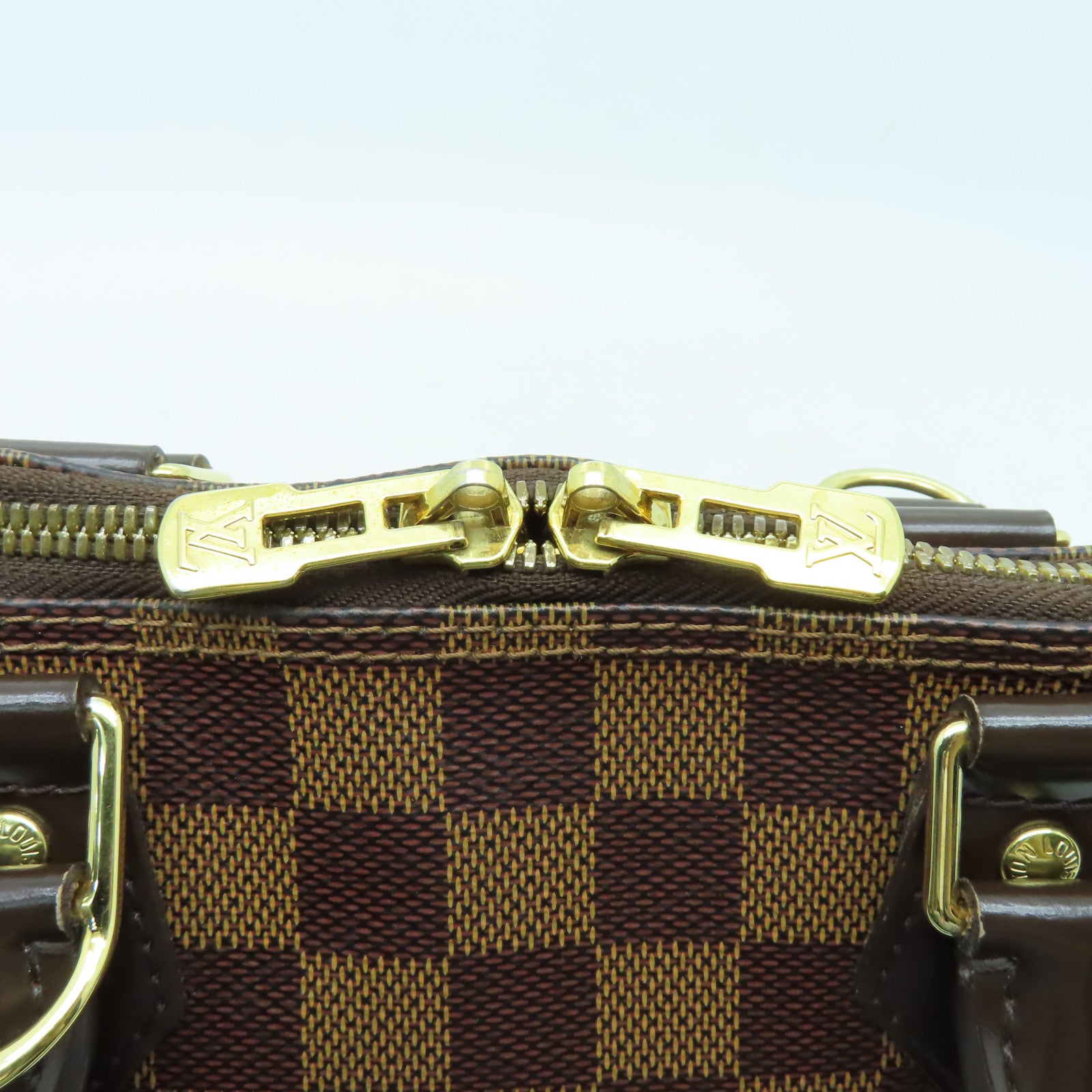 LOUIS VUITTON 【清倉大減價】Damier Alma PM金扣手挽袋啡色