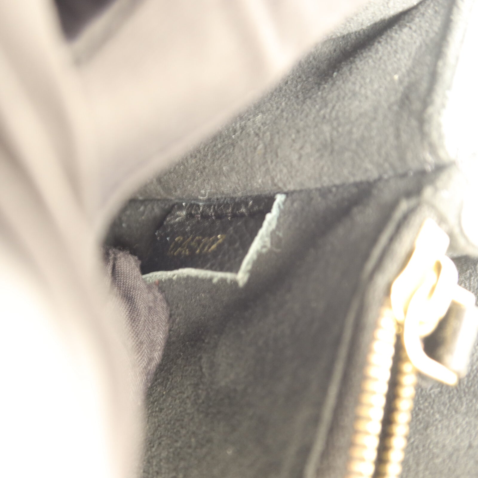 LOUIS VUITTON Monogram Victoire鏈帶肩背袋