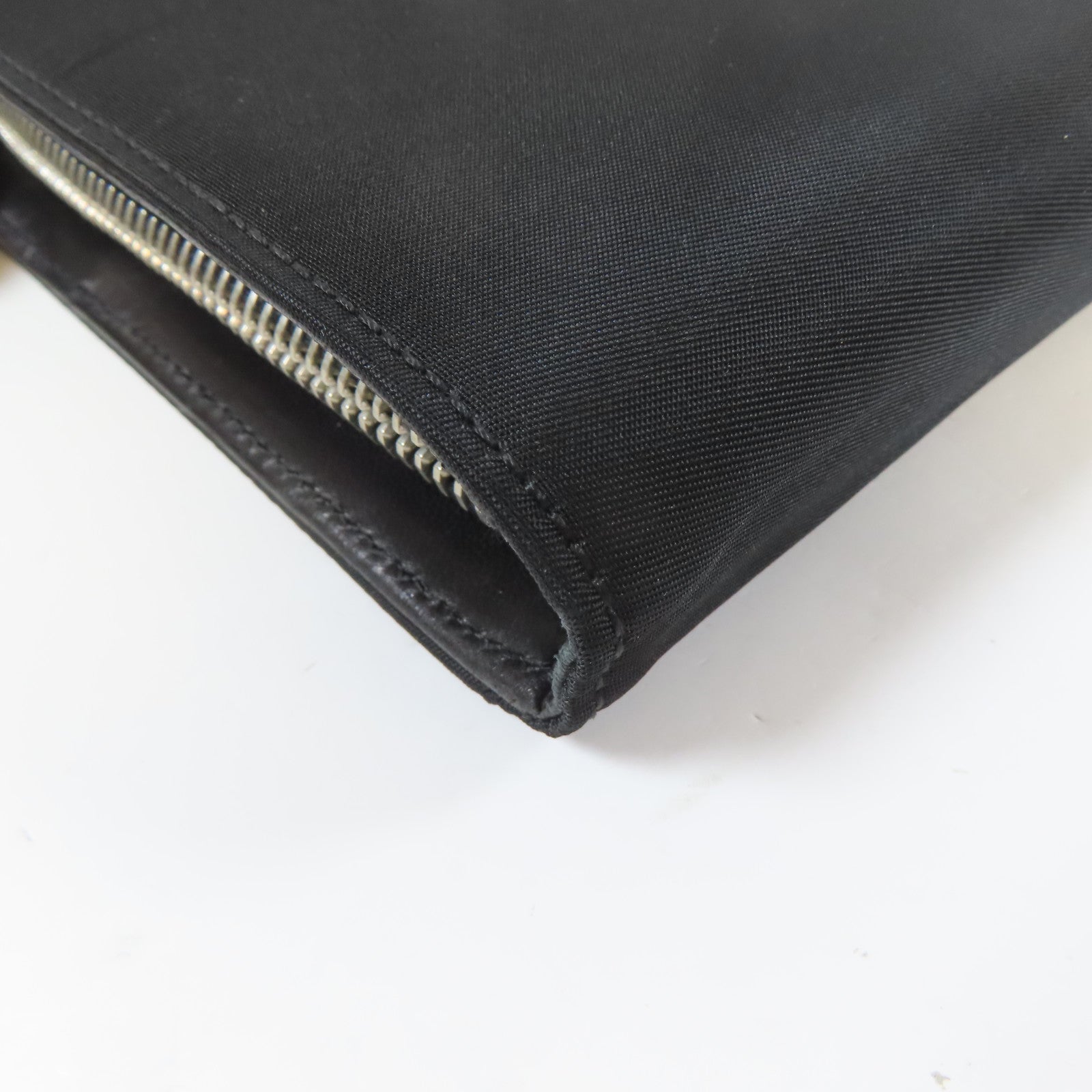 PRADA 尼龍Shoulder Bag銀扣肩背袋黑色