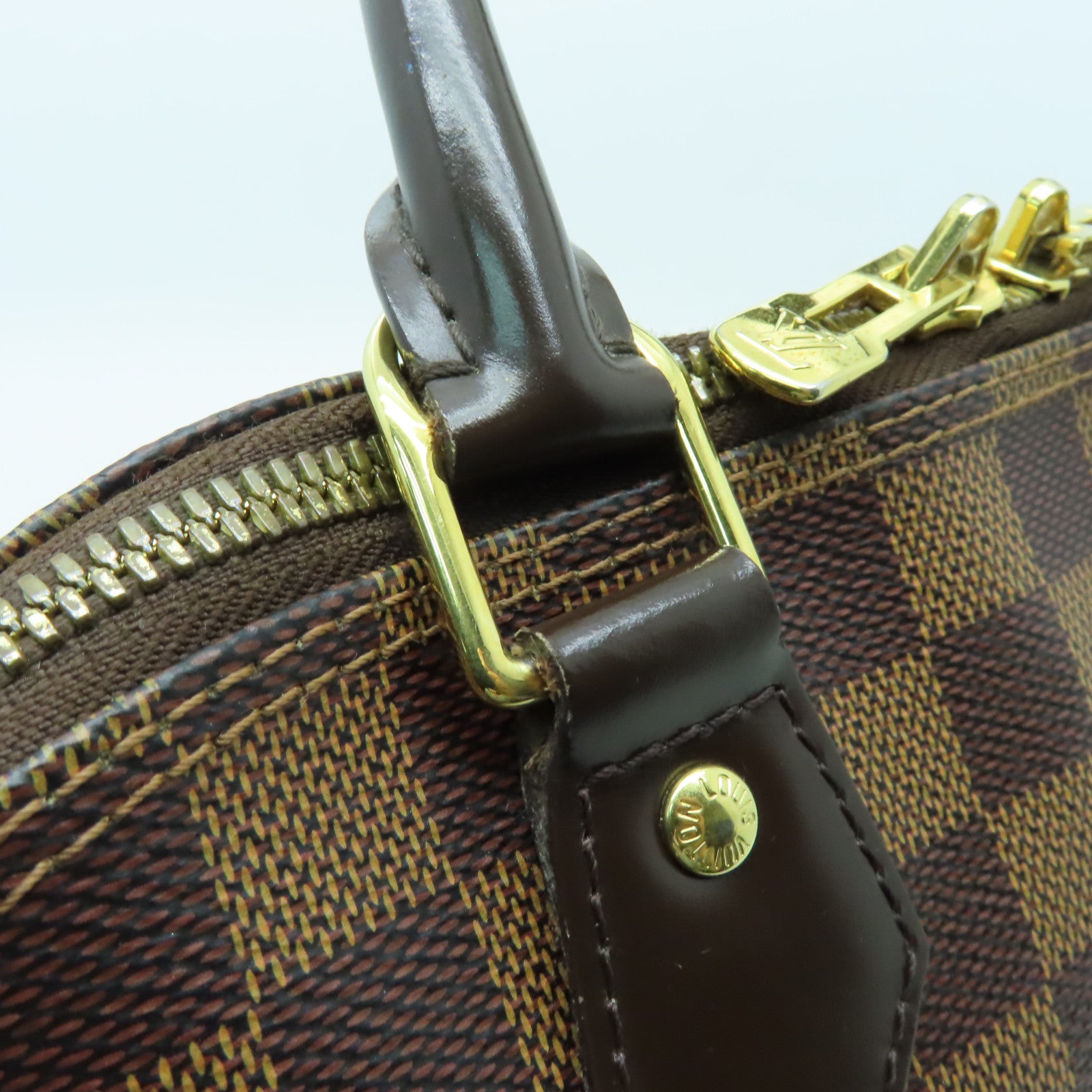 LOUIS VUITTON 【清倉大減價】Damier Alma PM金扣手挽袋啡色