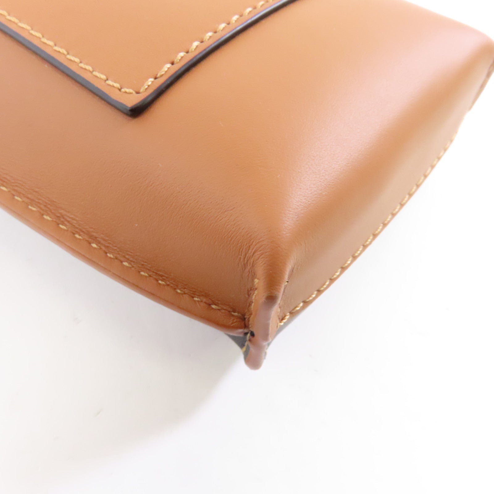 LOEWE 【激減優惠】牛皮皮革Gate Pocket銀扣肩背袋啡色/黑色