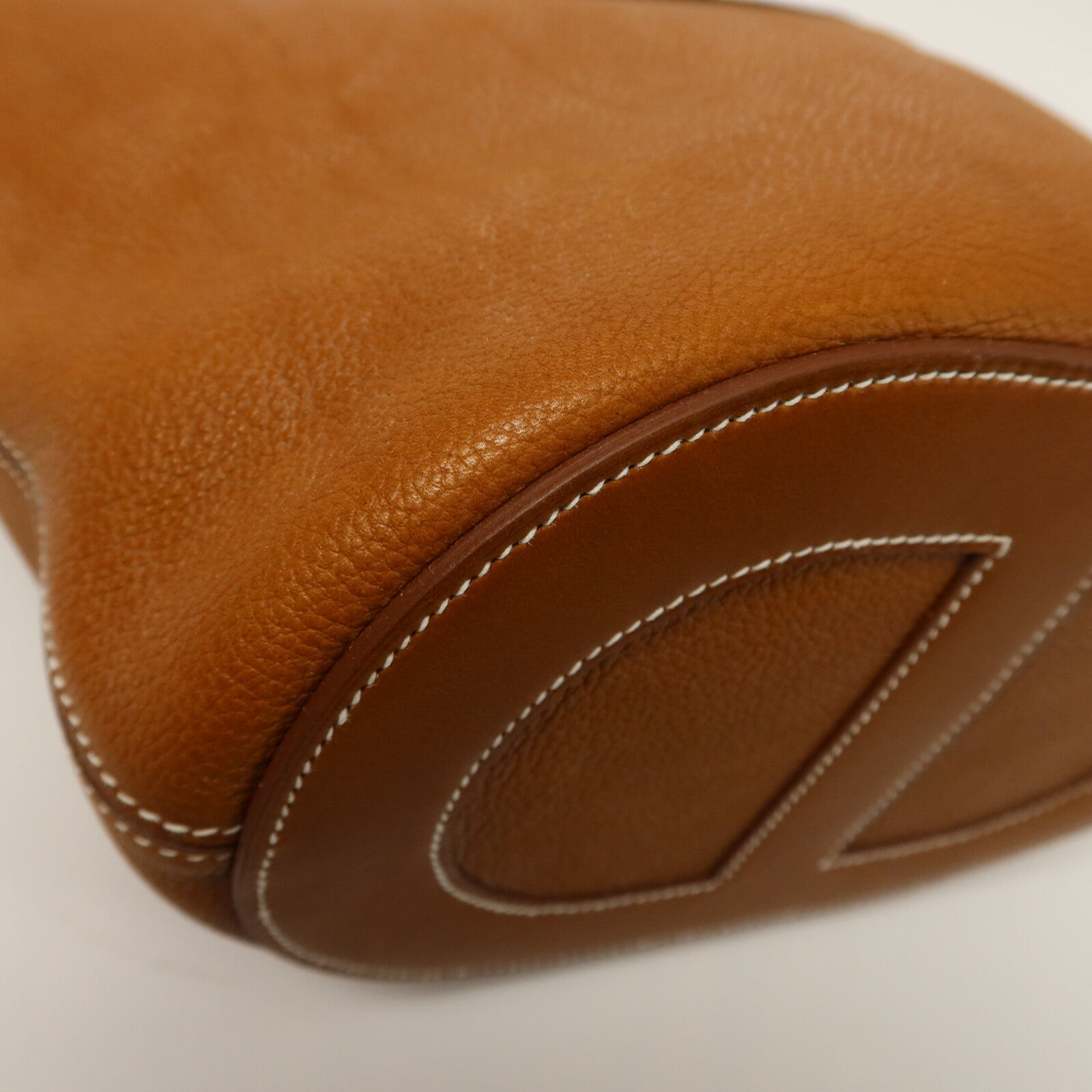 HERMES Barenia皮革In The Loop 23手挽袋