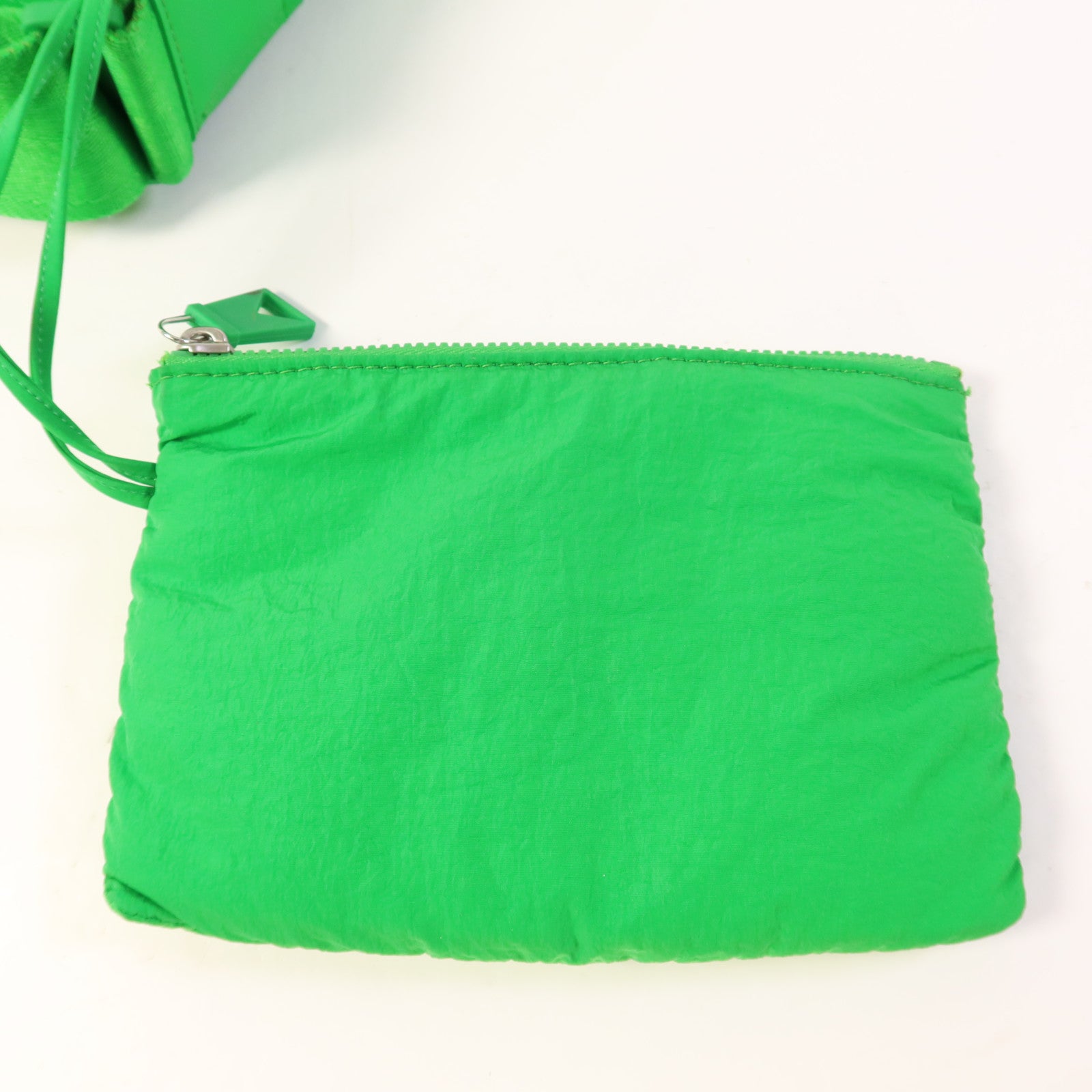 BOTTEGA VENETA PVC Cassette Bag銀扣肩背袋