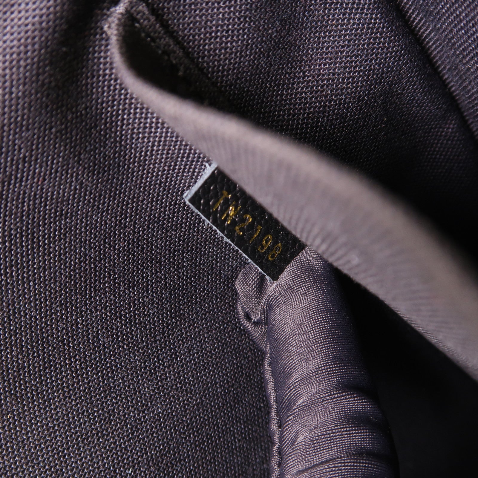 LOUIS VUITTON Monogram Empreinte Daily金扣手拿包