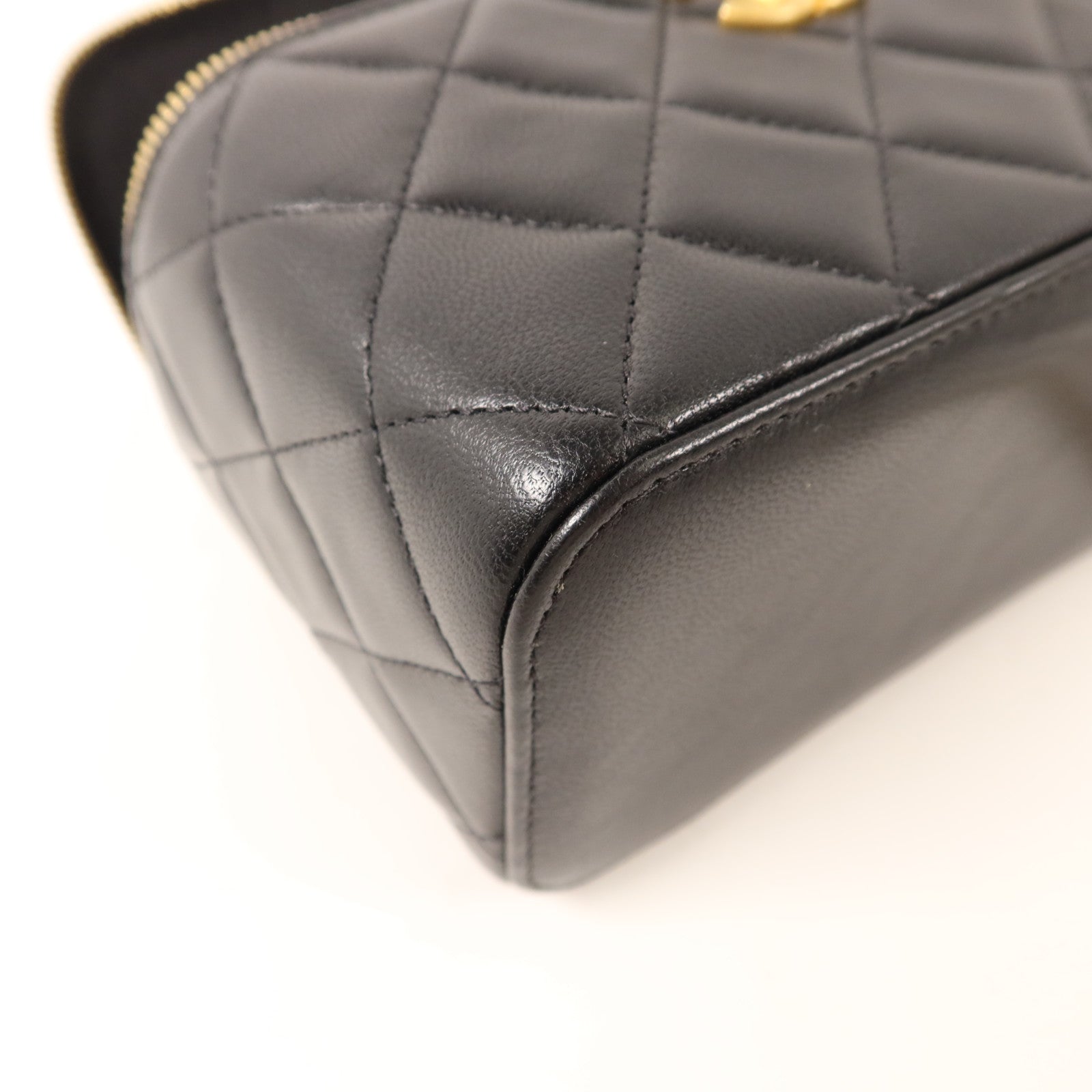 CHANEL 【激減優惠】羊皮皮革Vanity Bag金扣鏈帶肩背袋