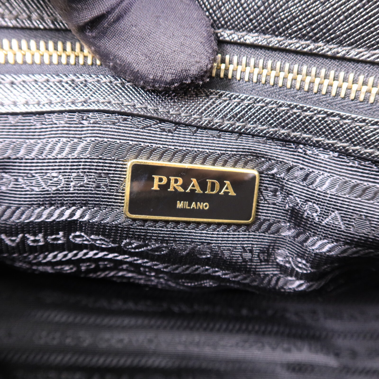 PRADA 牛皮皮革Saffiano Lux手挽肩背兩用袋