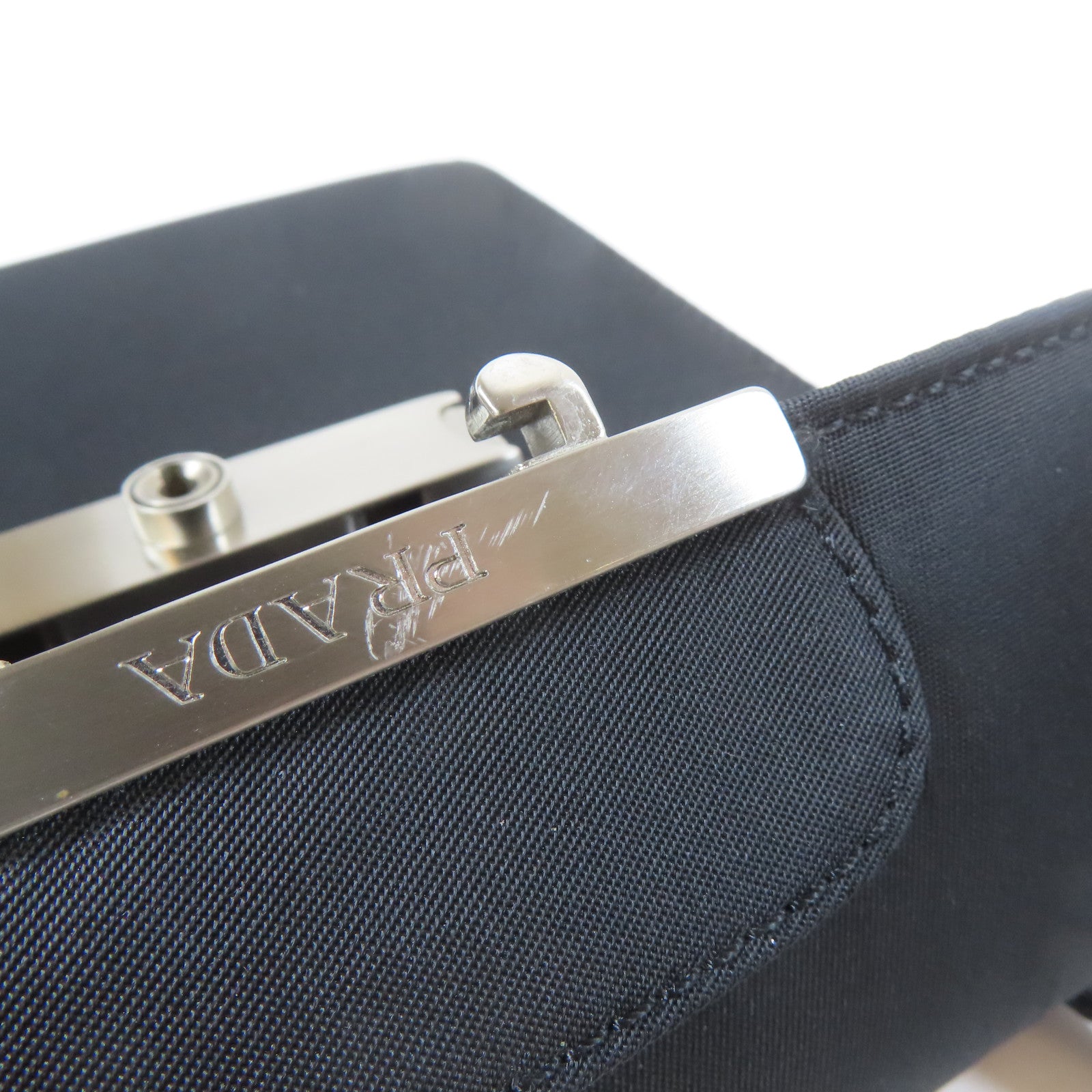 PRADA 尼龍Shoulder Bag銀扣肩背袋黑色