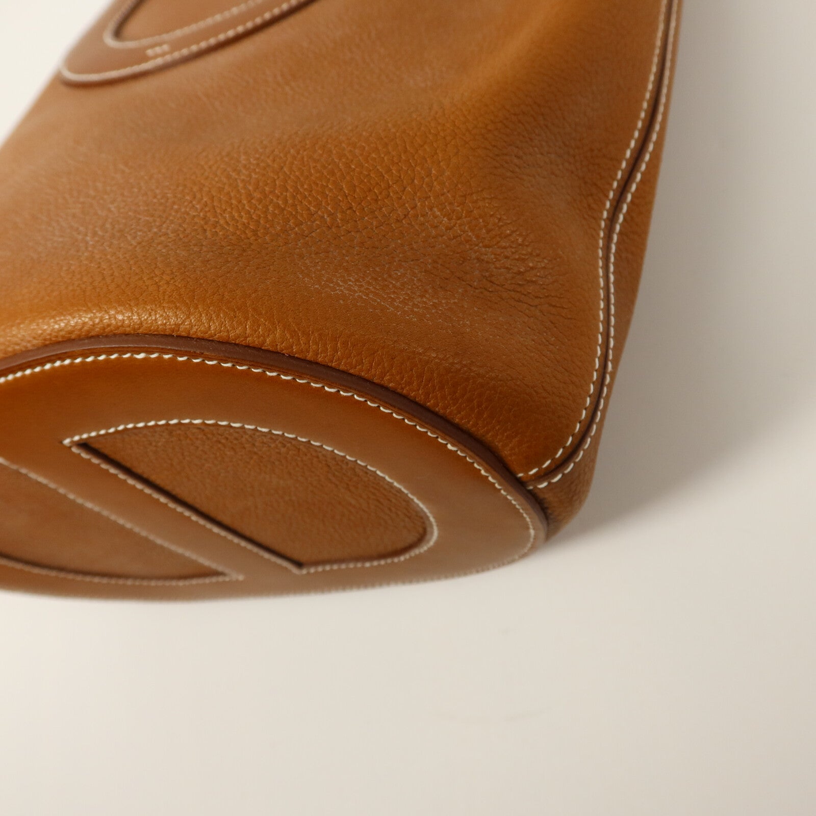 HERMES Barenia皮革In The Loop 23手挽袋