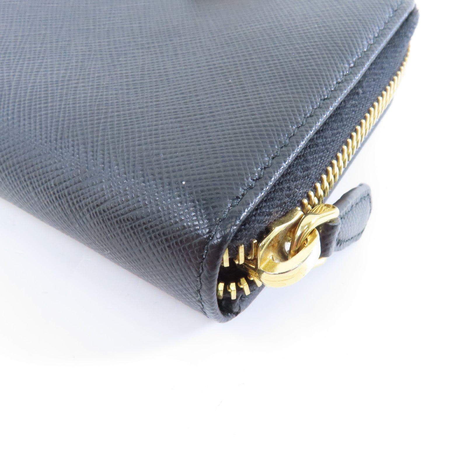 PRADA 牛皮皮革Wallet金扣錢包黑色