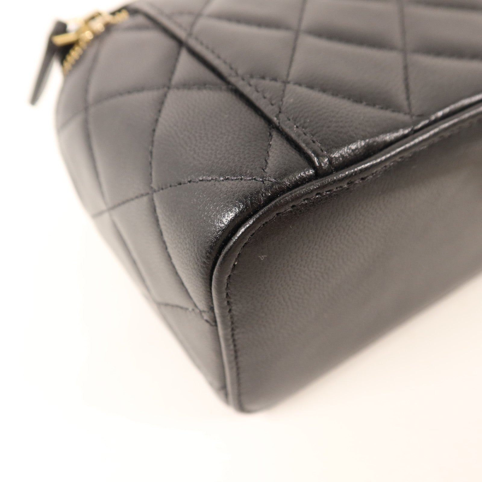 CHANEL 【激減優惠】羊皮皮革Vanity Bag金扣鏈帶肩背袋