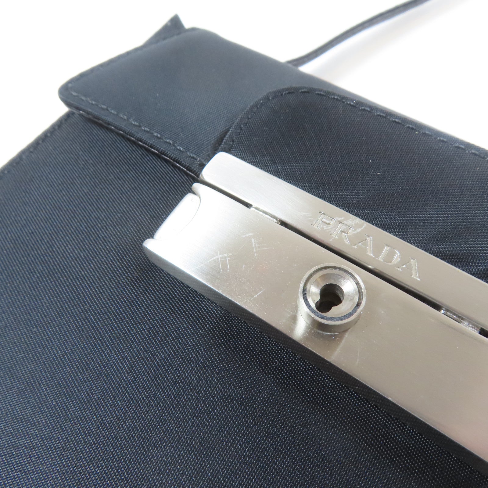 PRADA 尼龍Shoulder Bag銀扣肩背袋黑色