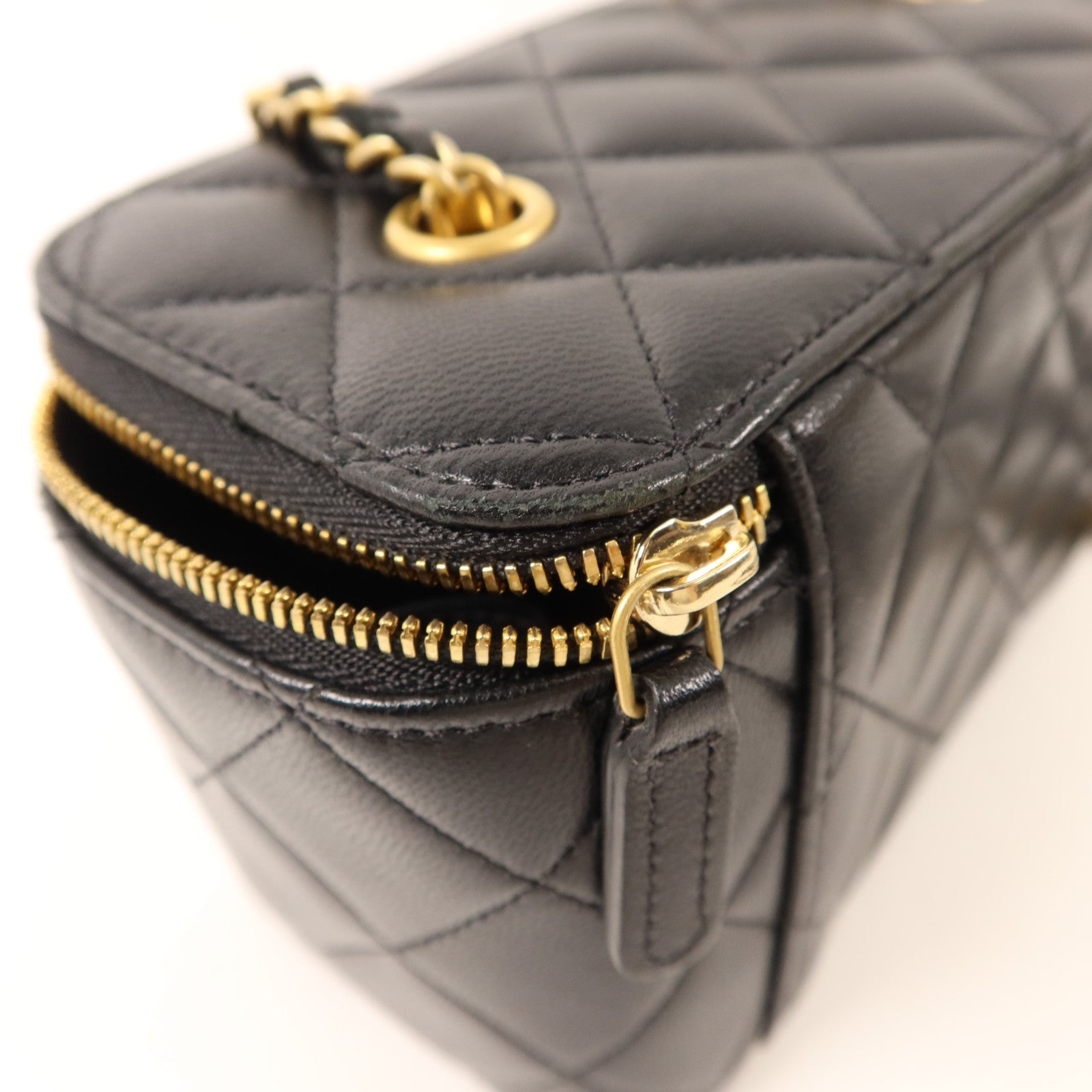 CHANEL 【激減優惠】羊皮皮革Vanity Bag金扣鏈帶肩背袋