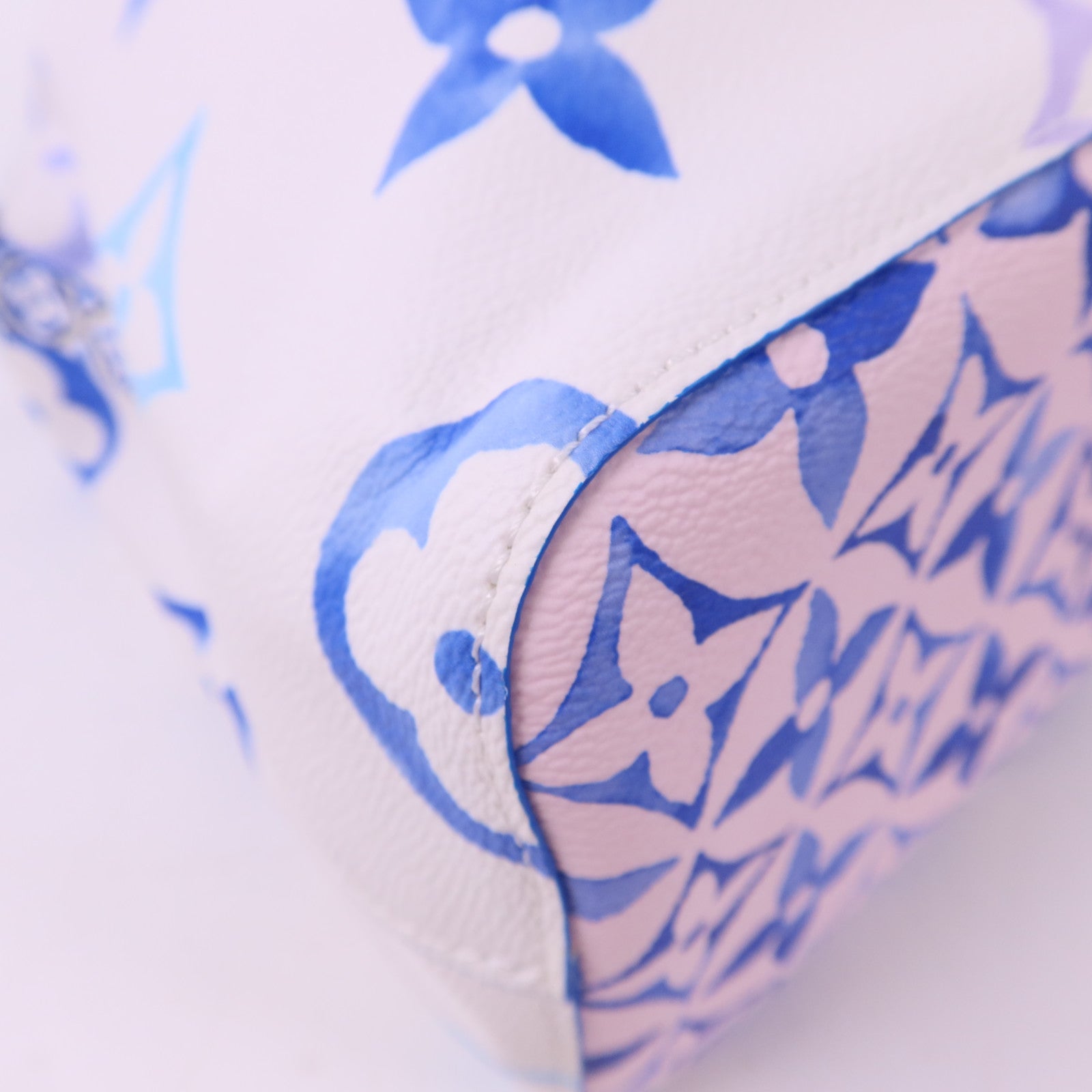 LOUIS VUITTON Monogram Watercolor By The Pool Neo Noe BB金扣手挽肩背兩用袋