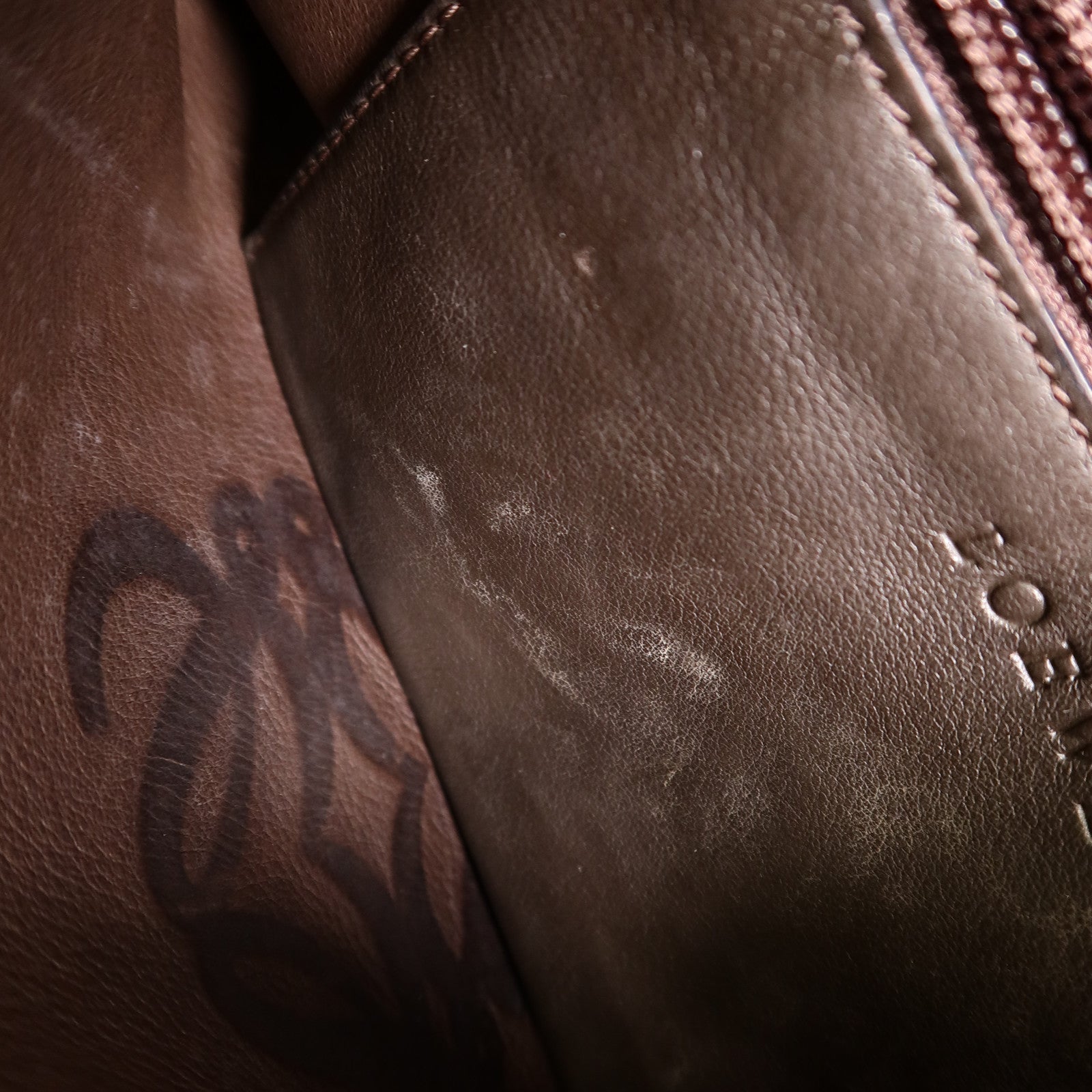 LOEWE 麂皮皮革Anagram肩背袋