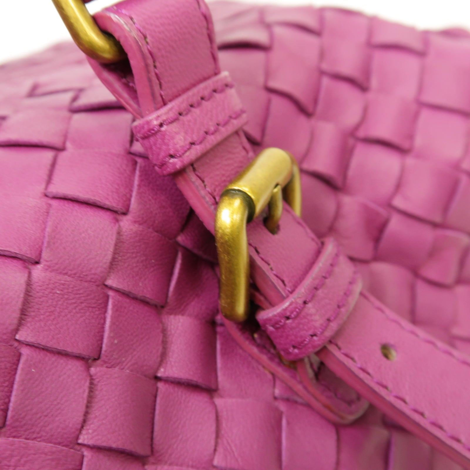 BOTTEGA VENETA 織紋皮革Montaigne Handbag金扣手挽袋紫色