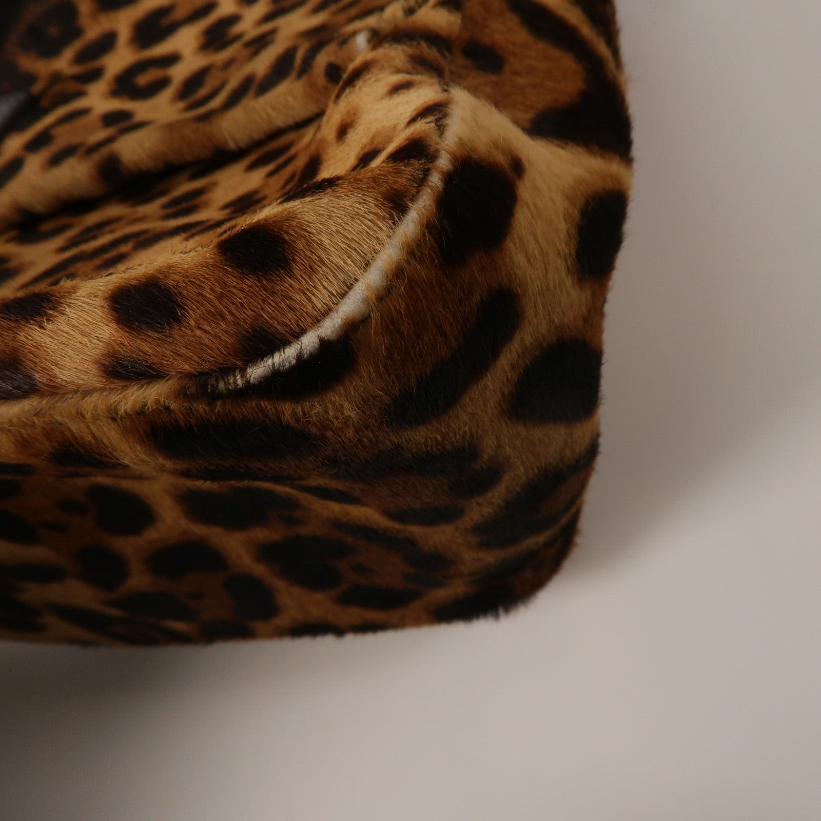 FENDI 牛毛Mama Forever Baguette肩背袋