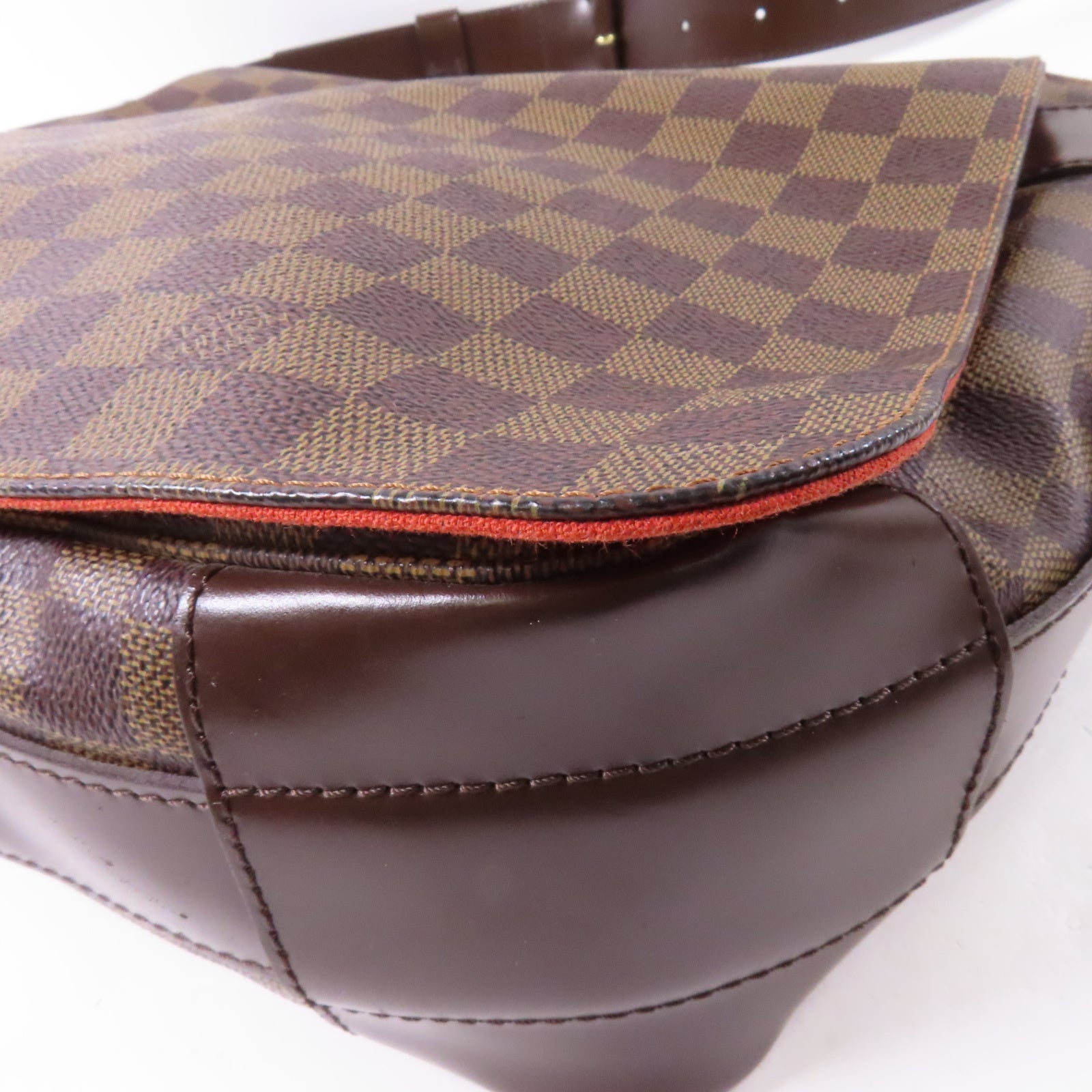 LOUIS VUITTON Damier Bastille Shoulder Bag金扣肩背袋啡色