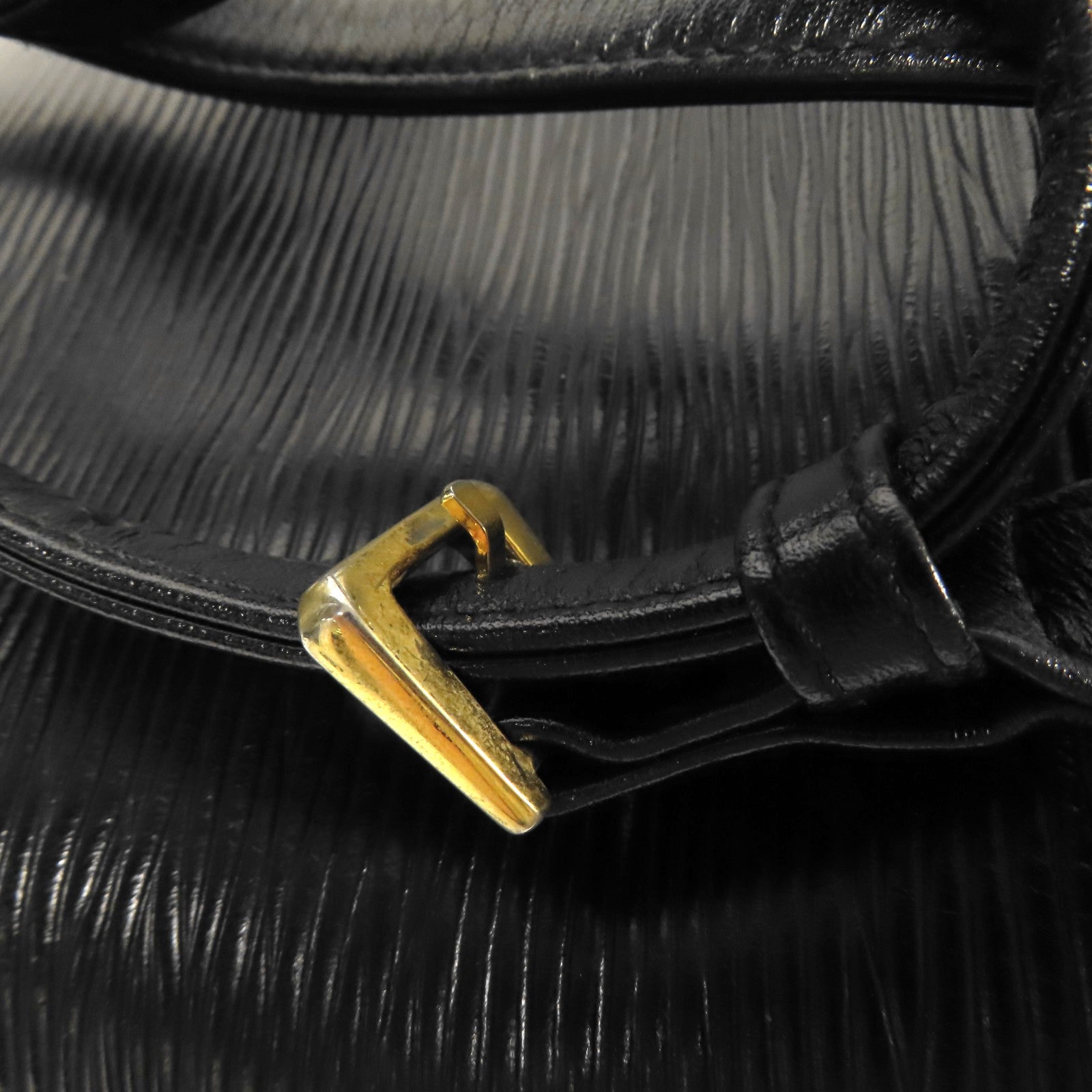 Valentino 牛皮皮革Vintage Backpack金扣背包