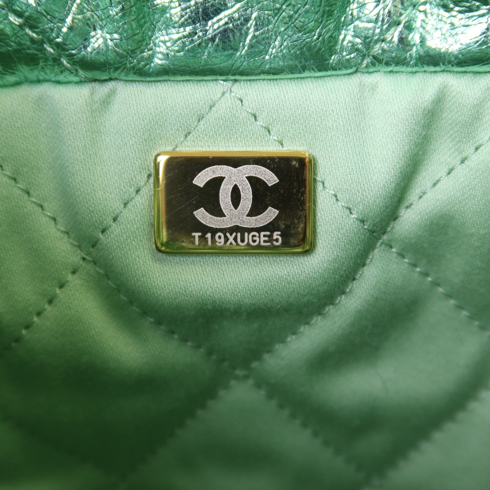 CHANEL 牛皮皮革C22 Mini金扣手挽肩背兩用袋