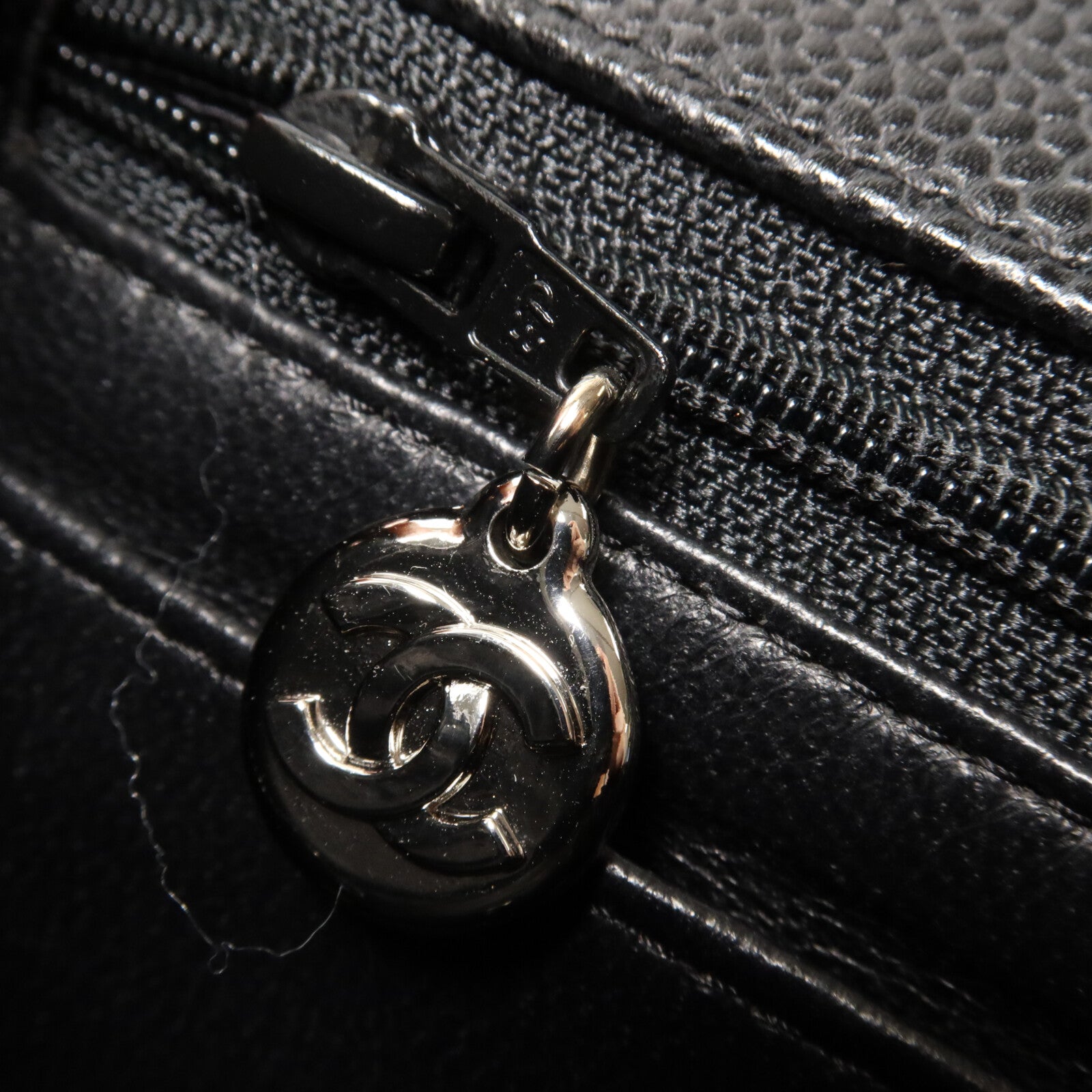 CHANEL 牛皮皮革Vintage Mini Classic 17鏈帶肩背袋