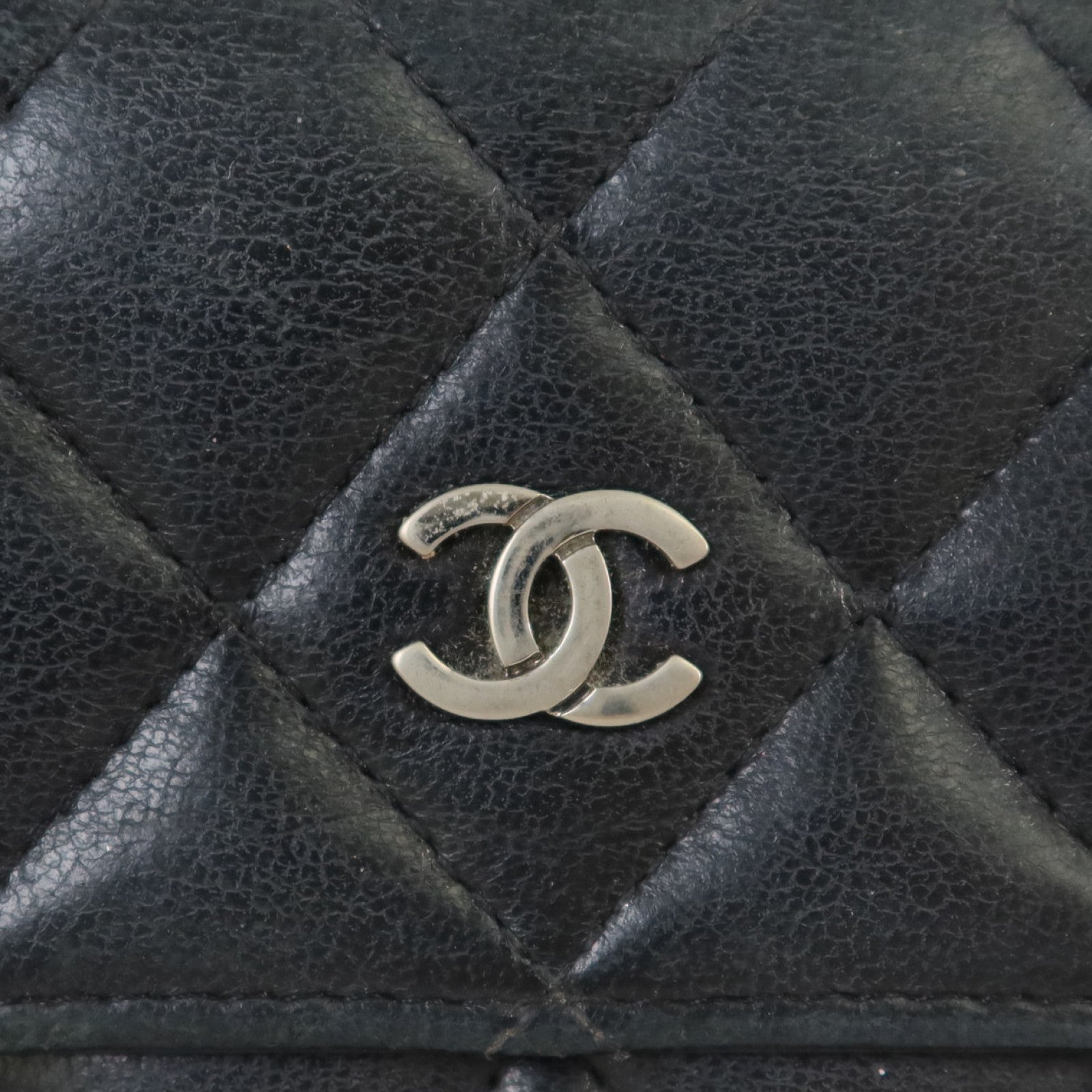 CHANEL 羊皮皮革Fold Wallet銀扣長錢包