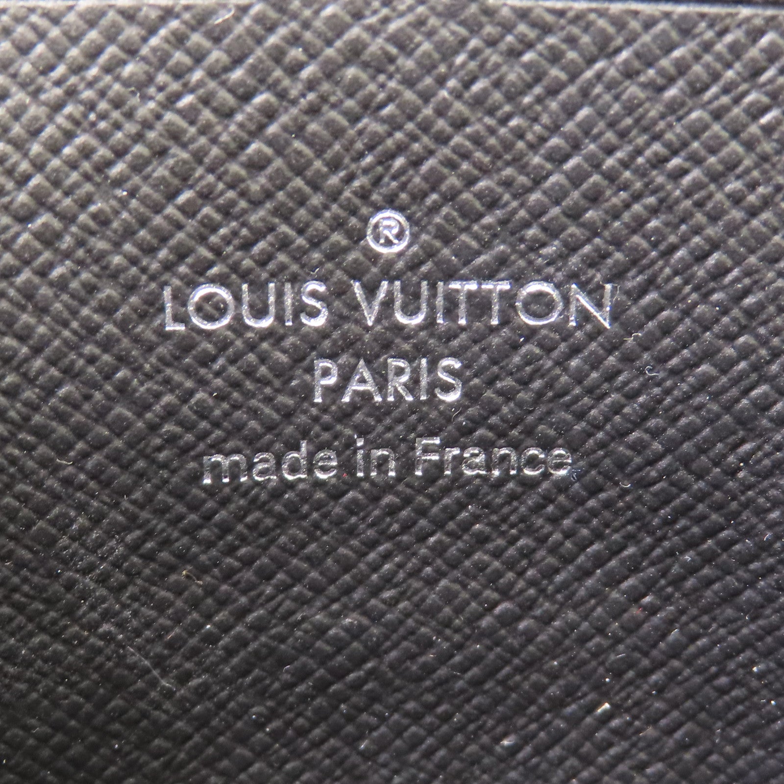 LOUIS VUITTON Monogram Eclipse Soft Trunk Wallet肩背袋
