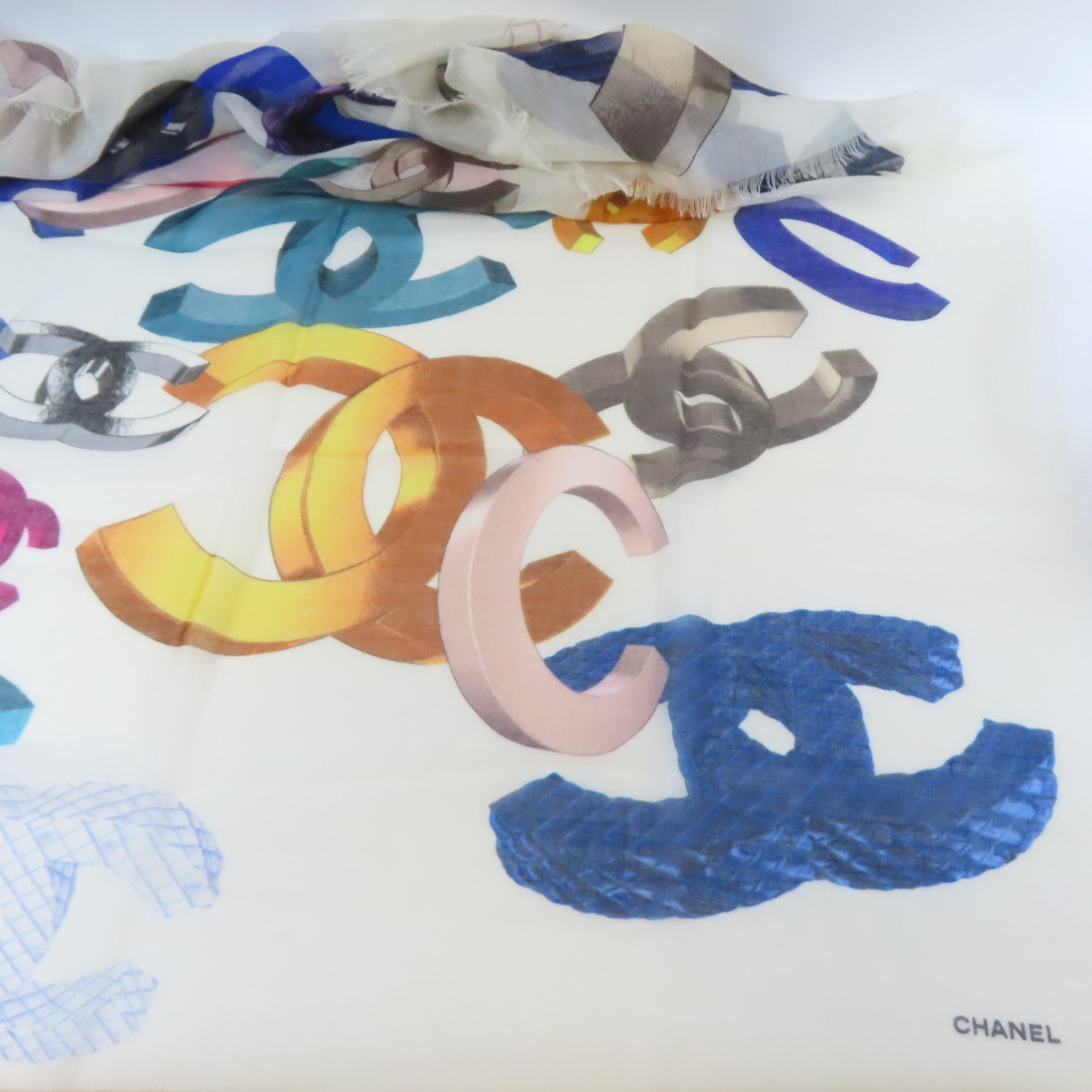 CHANEL 羊絨/絲質Scarf絲巾白色/紫色/藍色