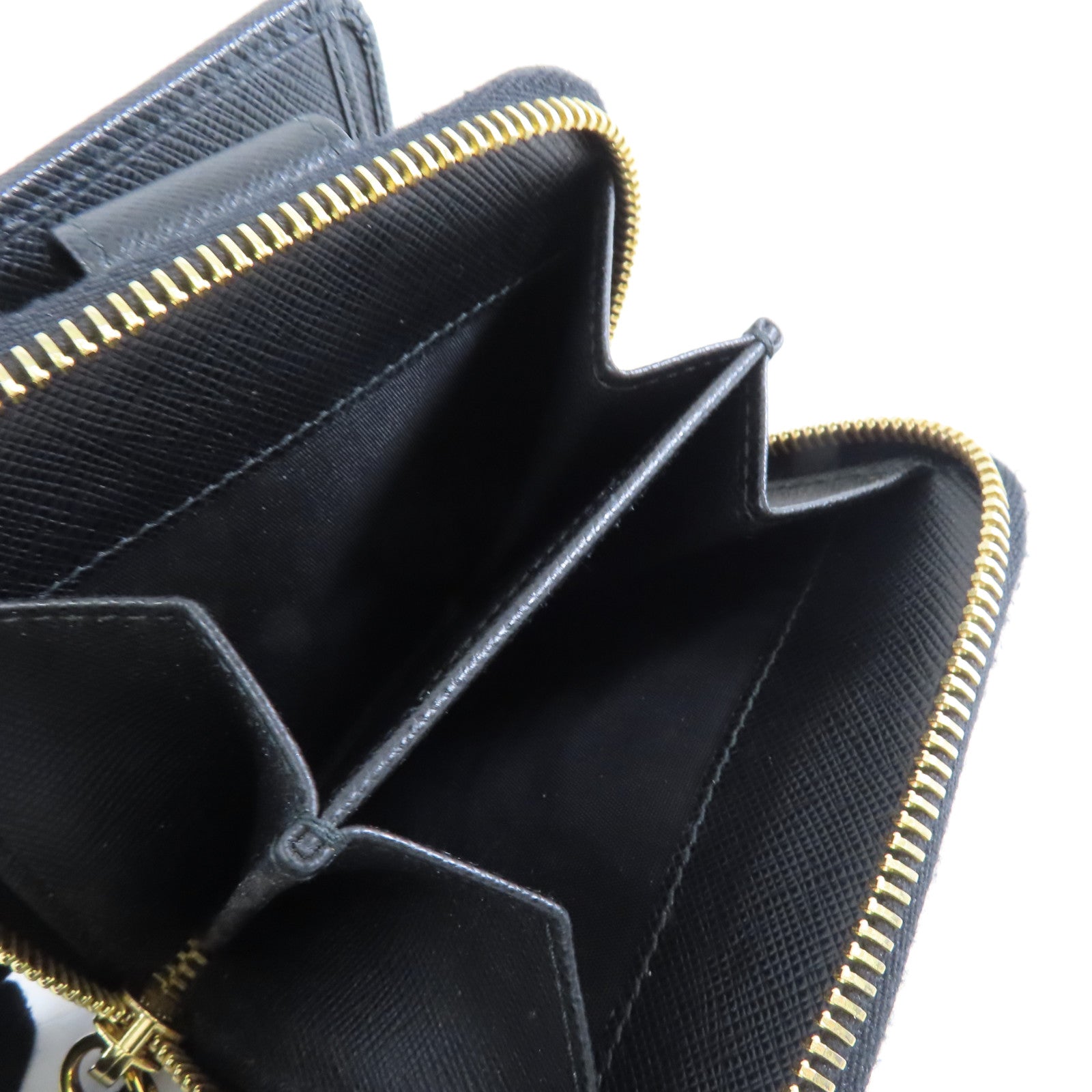 PRADA 牛皮皮革Wallet金扣錢包黑色