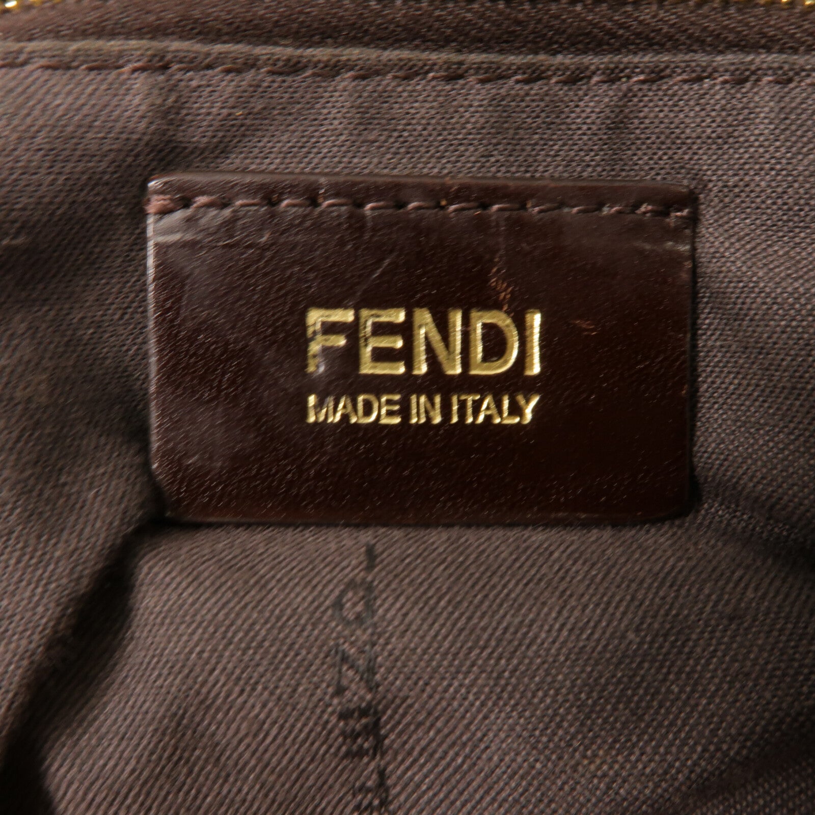 FENDI 牛毛Mama Forever Baguette肩背袋