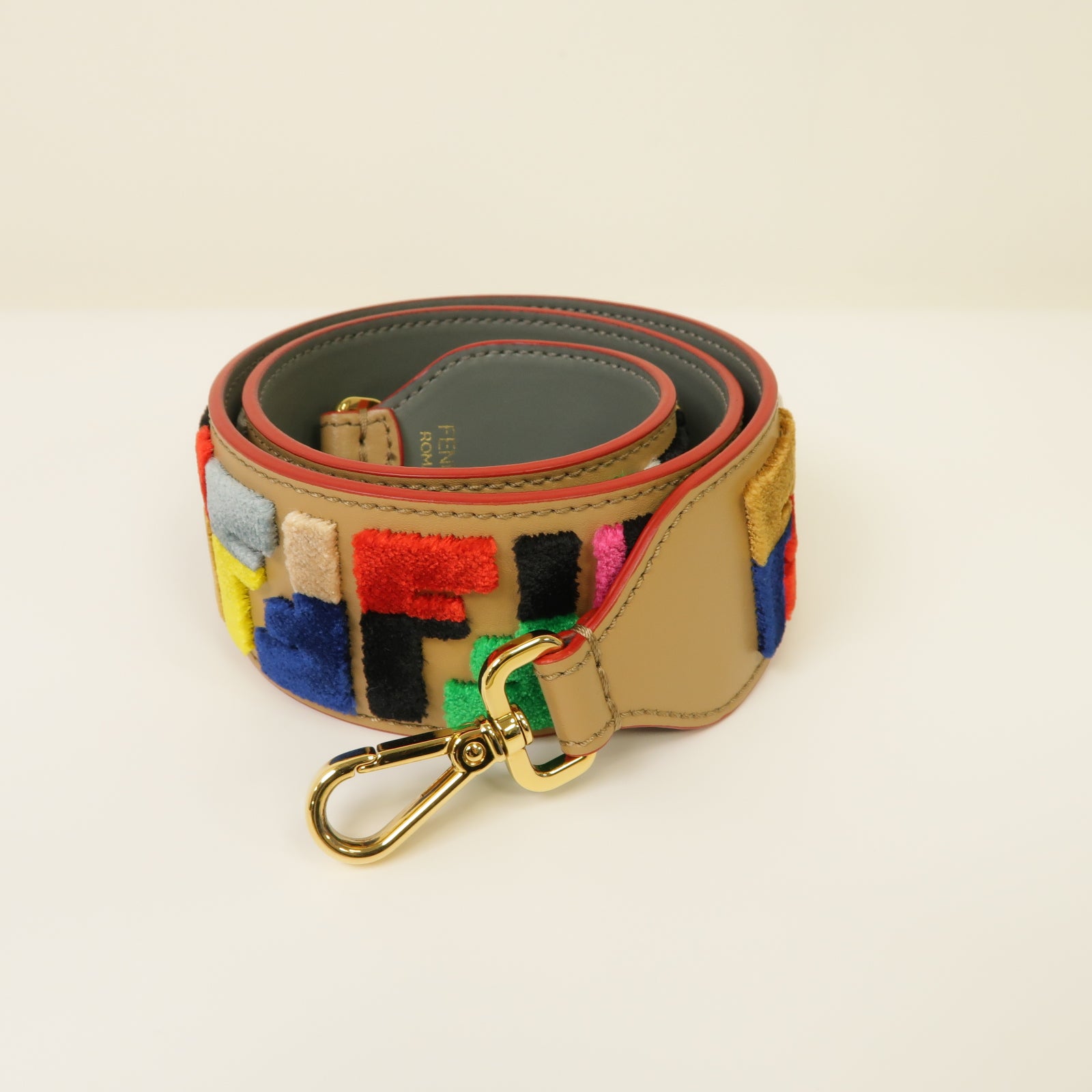 FENDI 牛皮皮革Shoulder Strap金扣肩背帶杏色/彩色