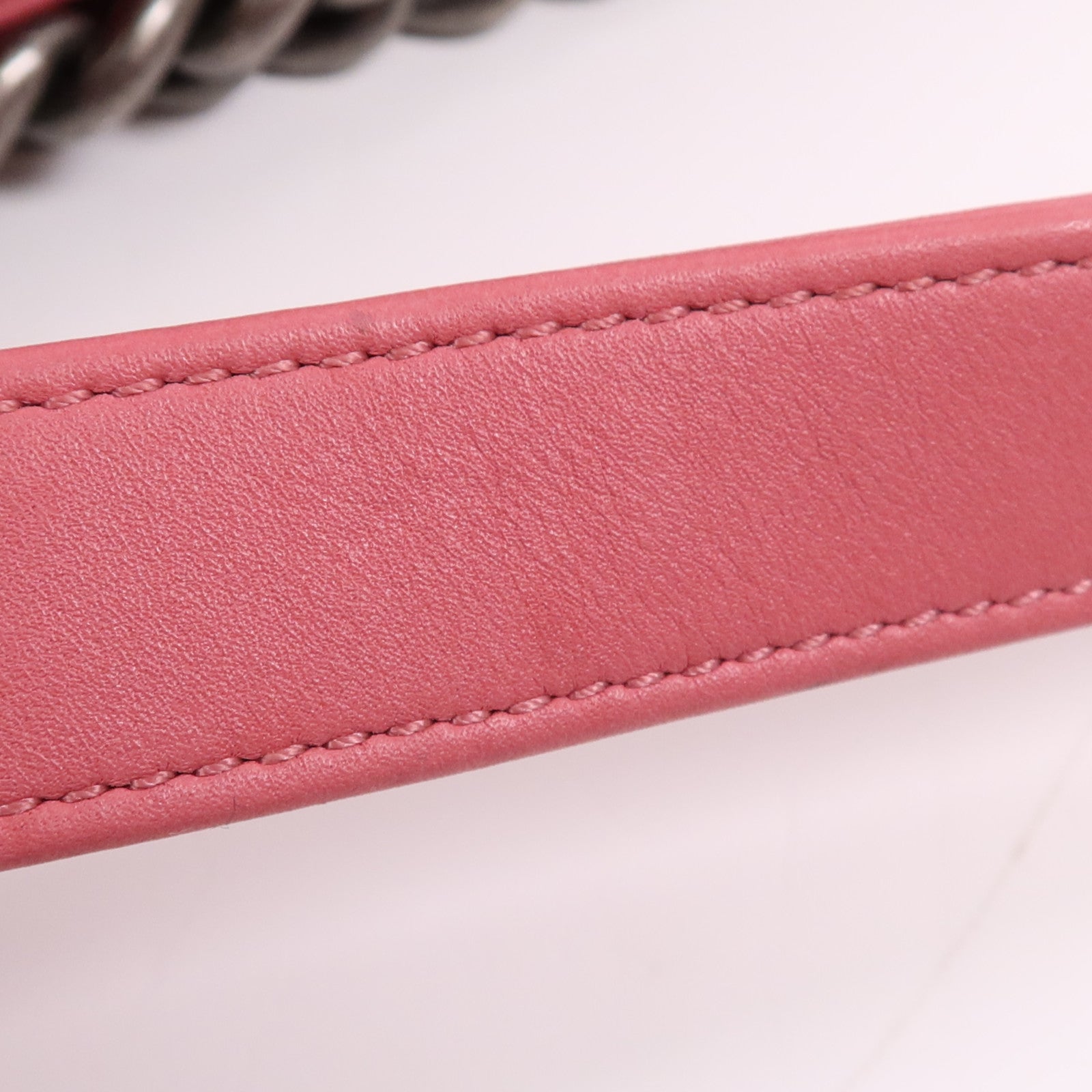 CHANEL 羊皮皮革Boy 20銀扣鏈帶肩背袋