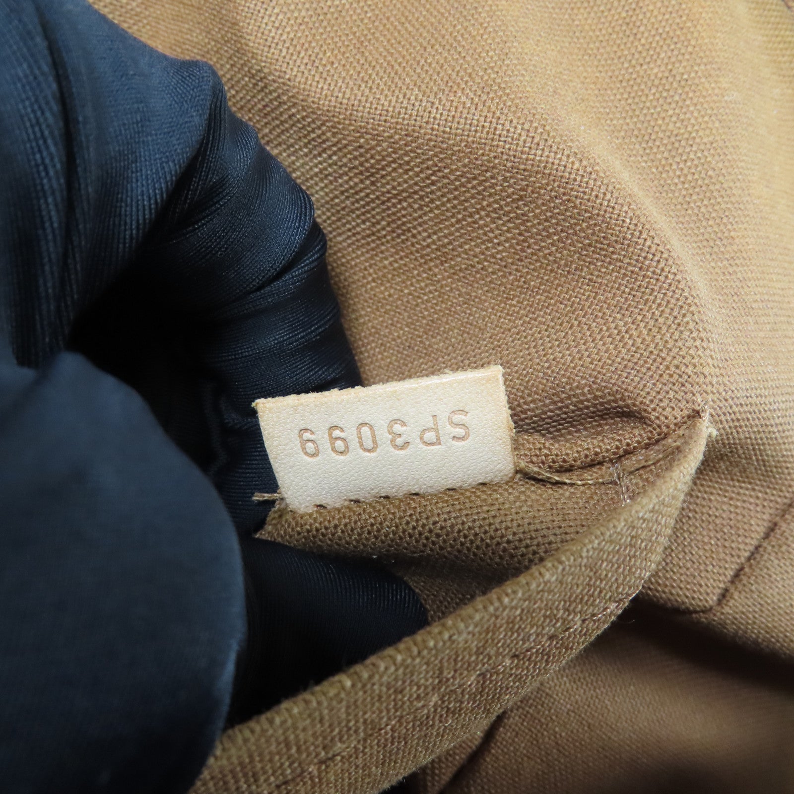 LOUIS VUITTON Monogram Tivoli GM金扣肩背袋