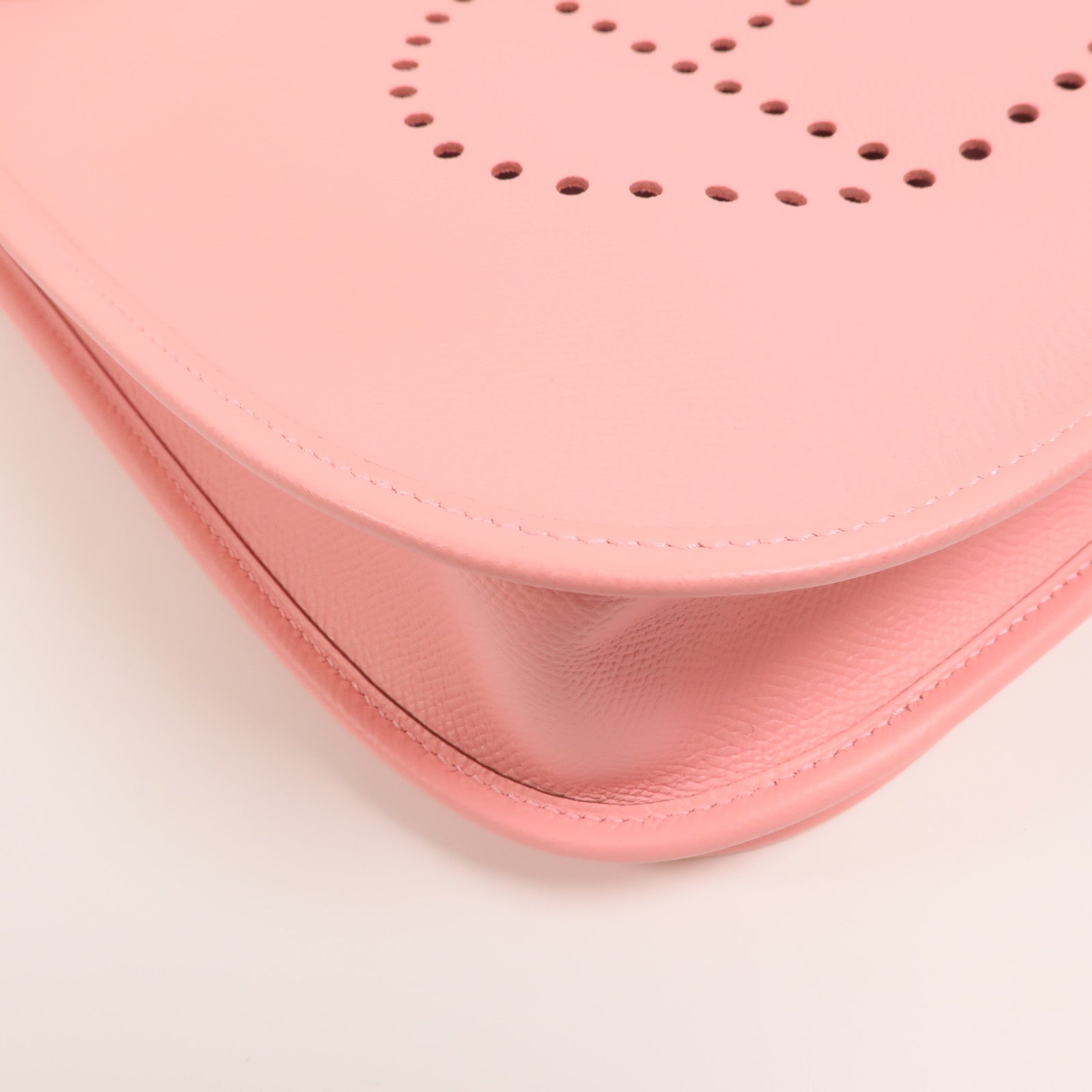 HERMES Epsom皮革Evelyne PM肩背袋Rose Confetti