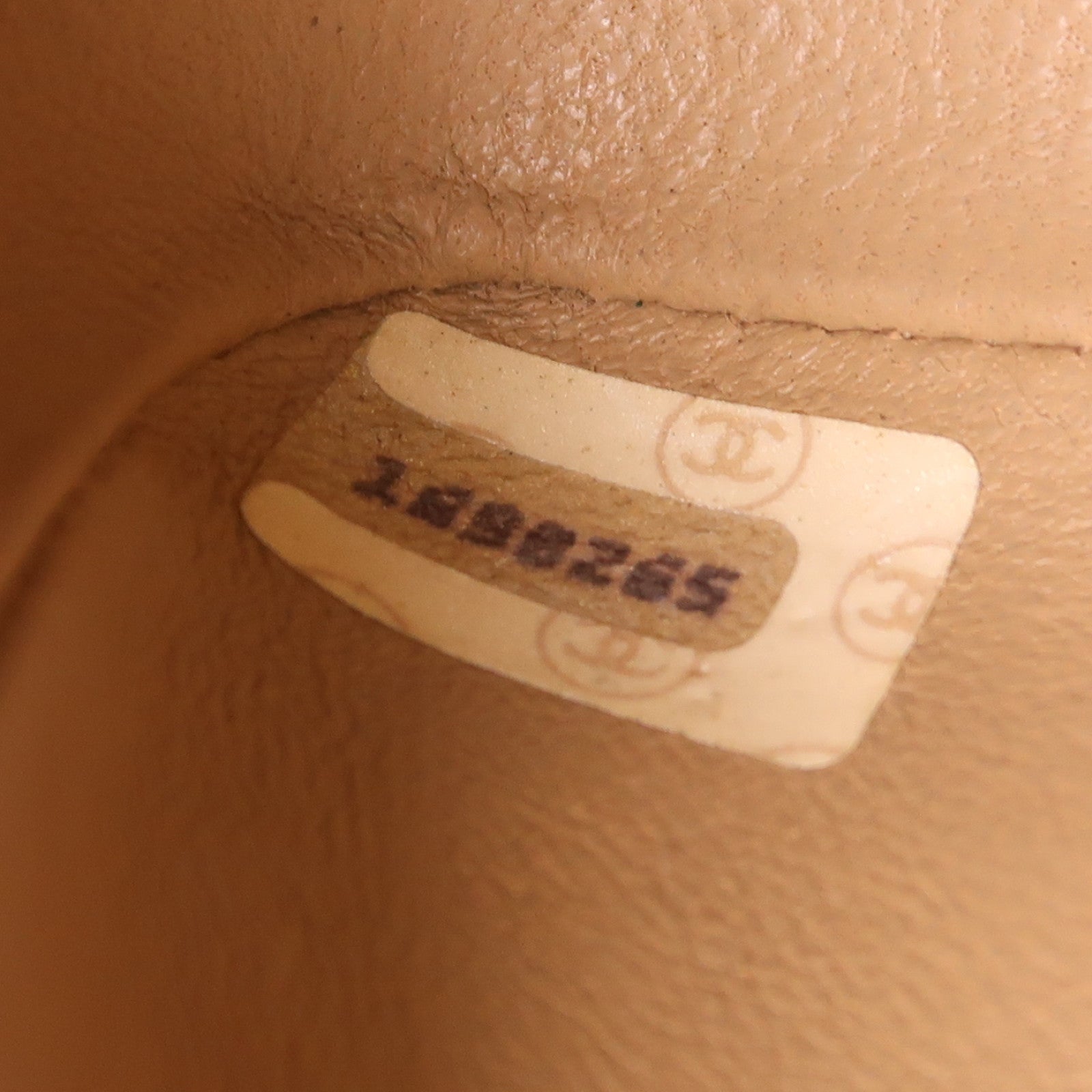 CHANEL 牛皮皮革Chain Shoulder金扣鏈帶肩背袋