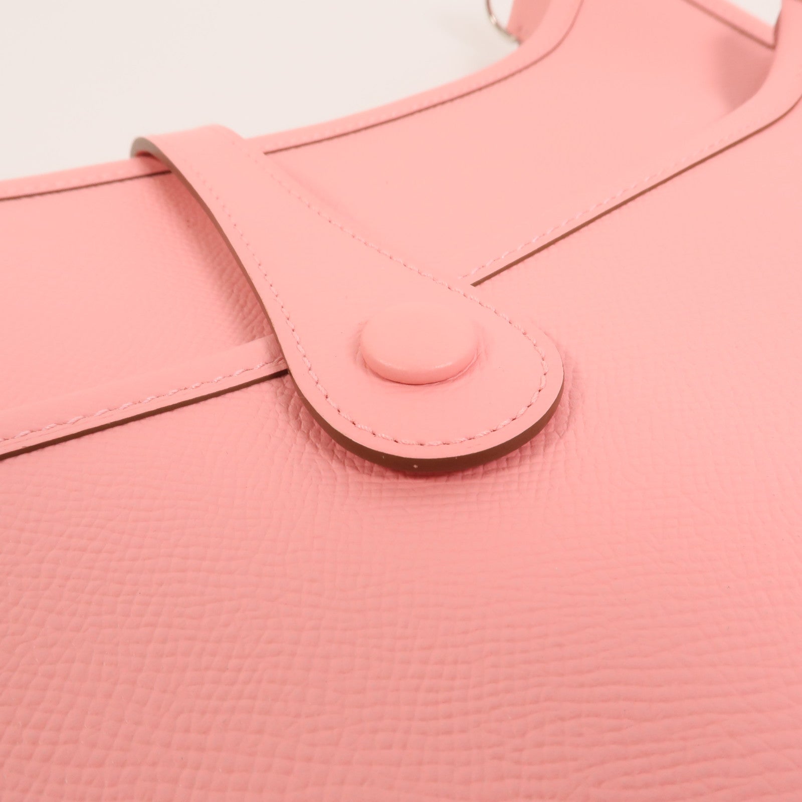 HERMES Epsom皮革Evelyne PM肩背袋Rose Confetti