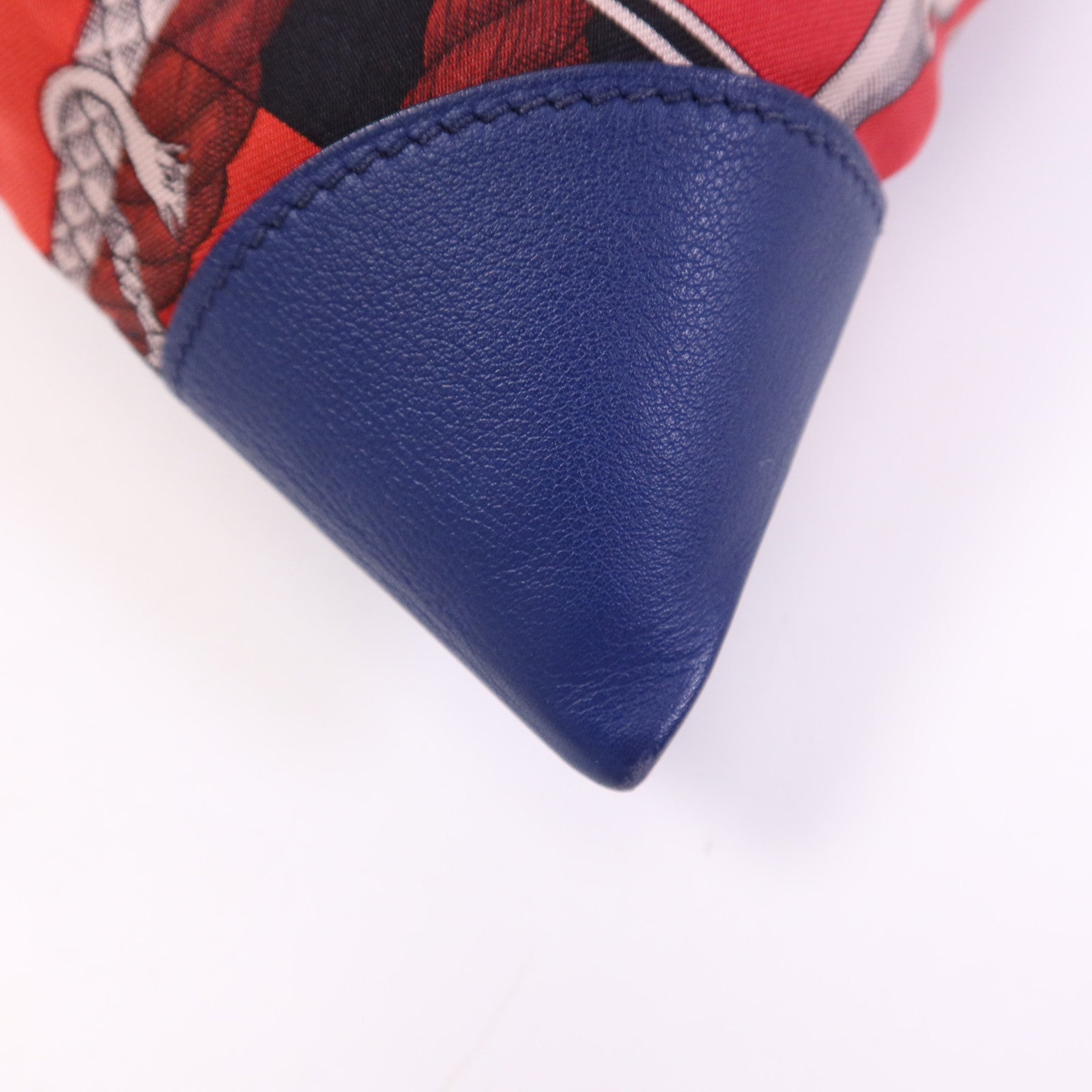 HERMES 絲質Silkycity 33銀扣肩背袋