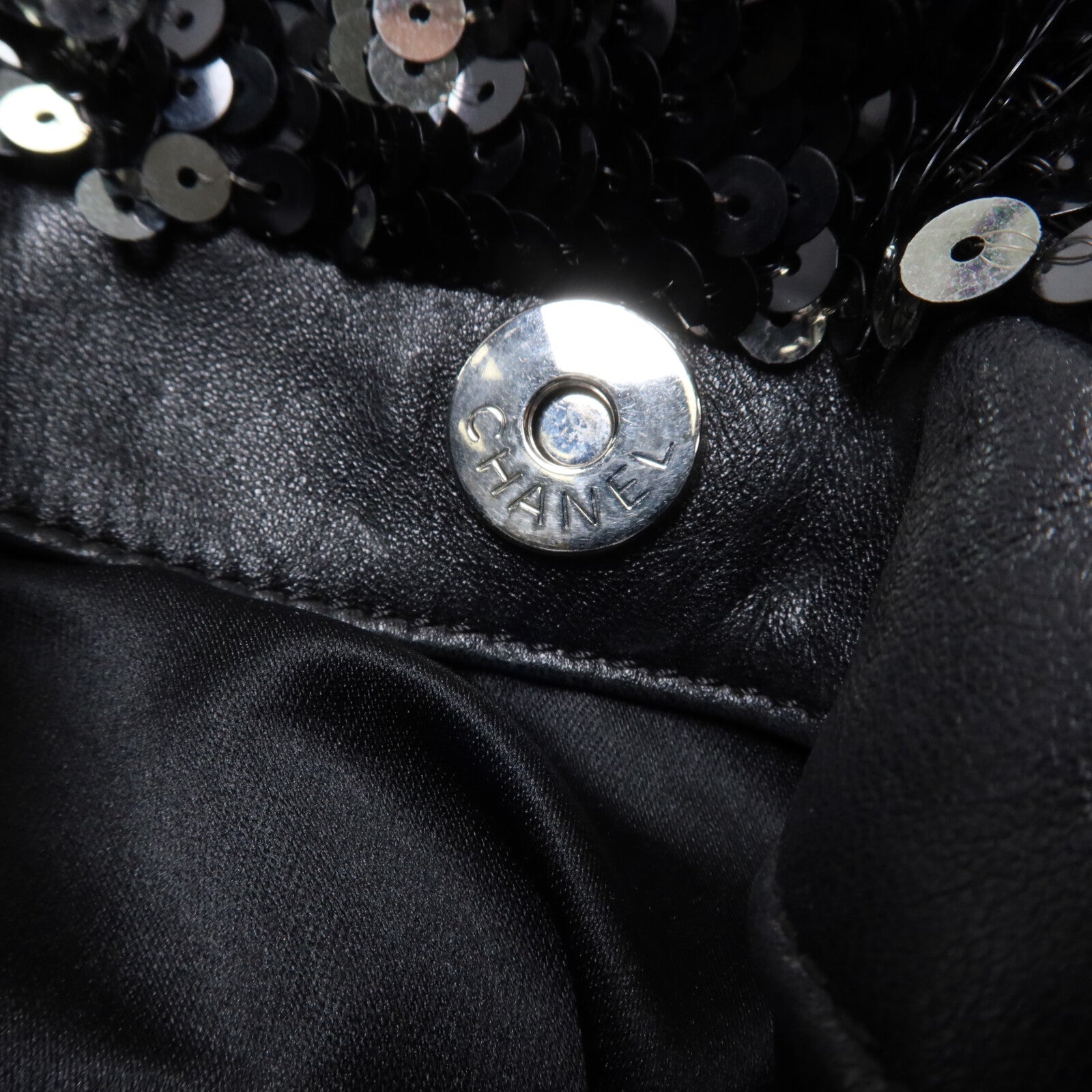 CHANEL 珠片CC Drawstring Tote Bag鏈帶手挽袋