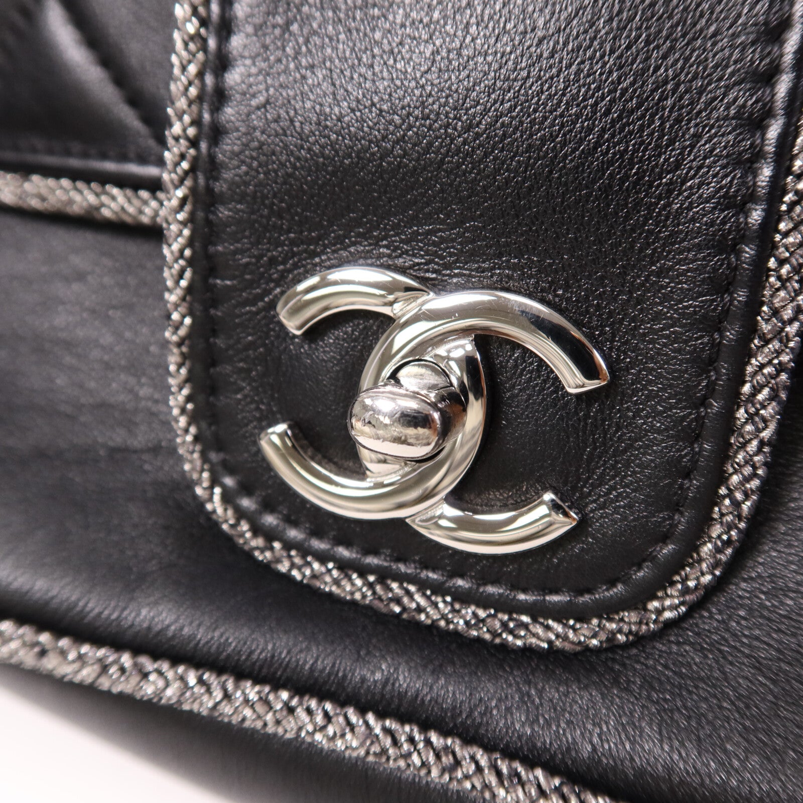 CHANEL 牛皮皮革Chain Shoulder Bag銀扣鏈帶肩背袋