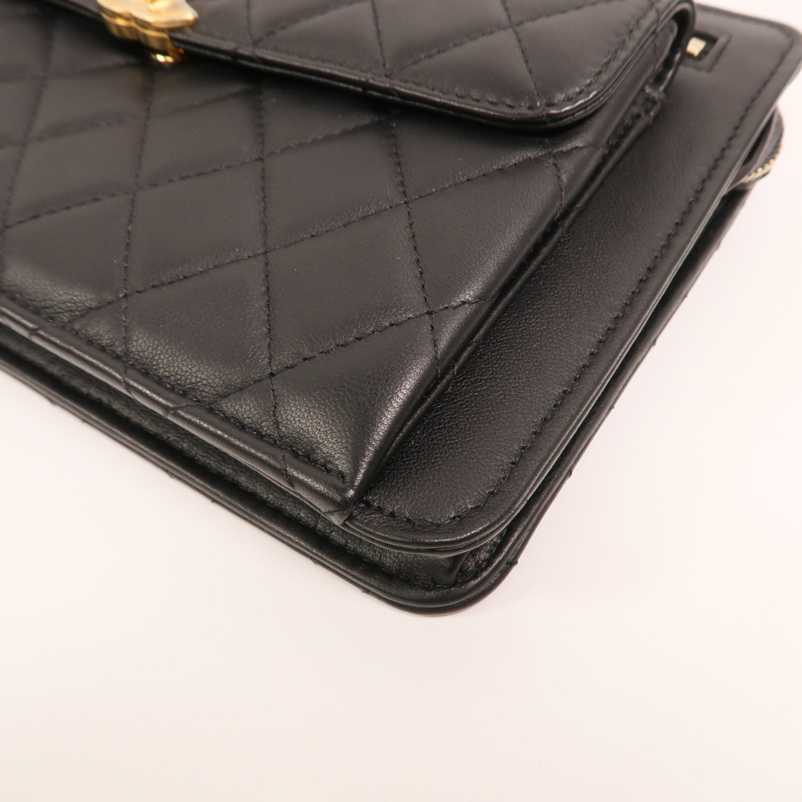 CHANEL 羊皮皮革Clutch金扣手拿包