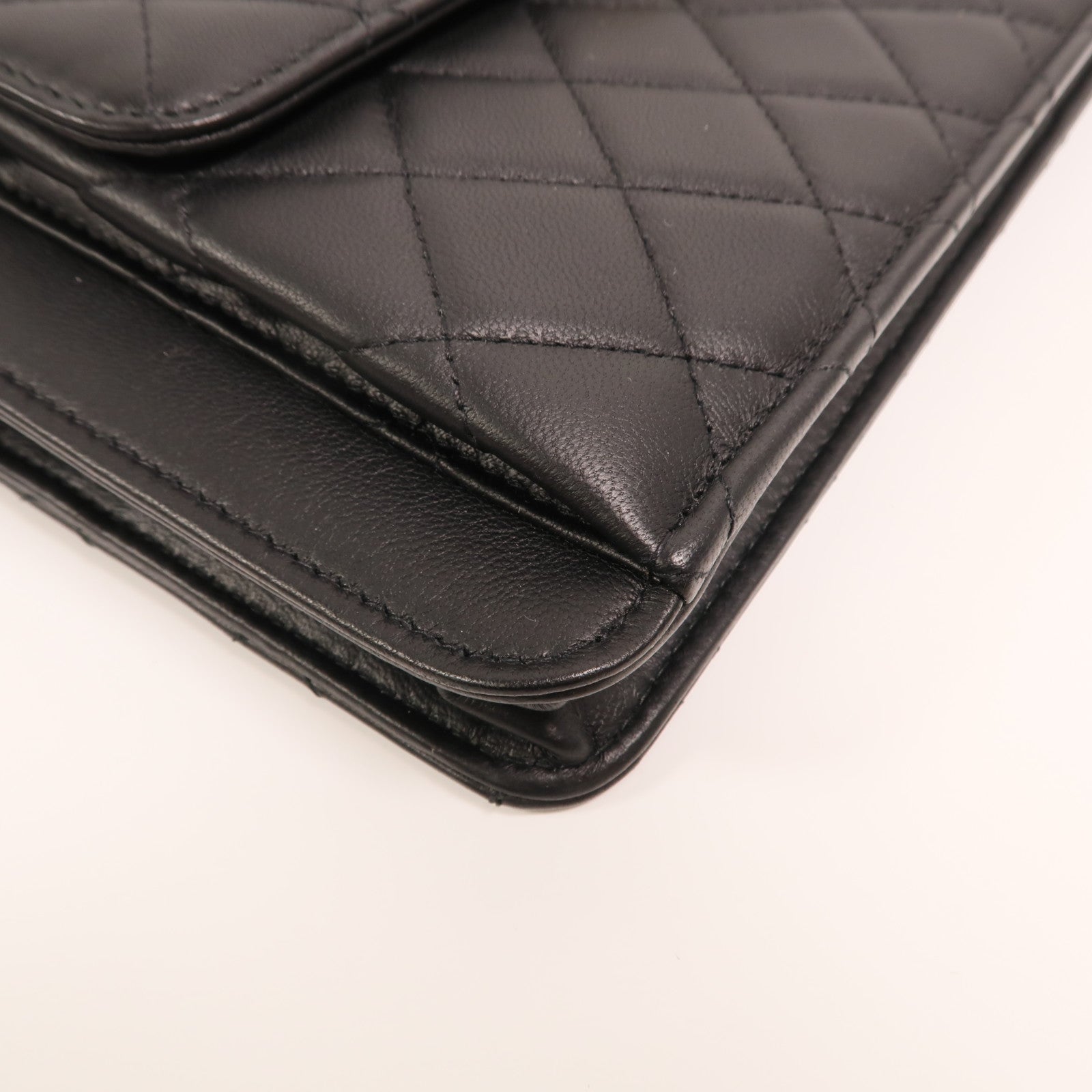 CHANEL 羊皮皮革Clutch金扣手拿包