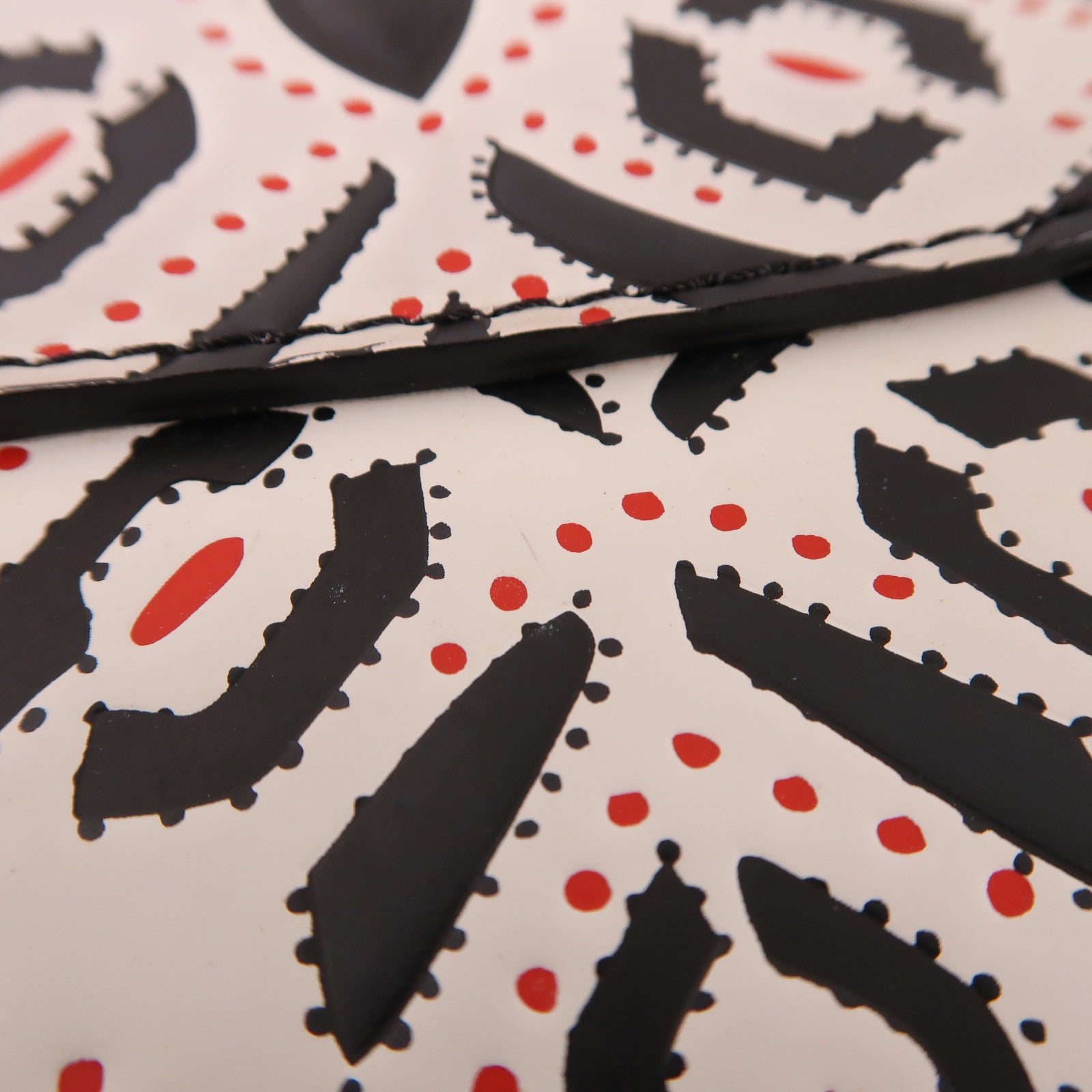 LOUIS VUITTON 牛皮皮革Graphic Print Twist MM手挽肩背兩用袋