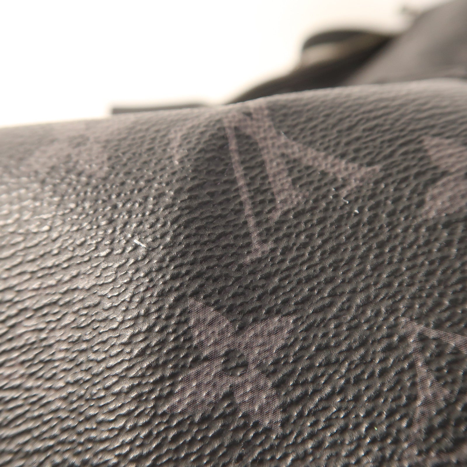 LOUIS VUITTON Monogram Eclipse Keepall 45 Bandouliere銀扣手挽肩背兩用袋