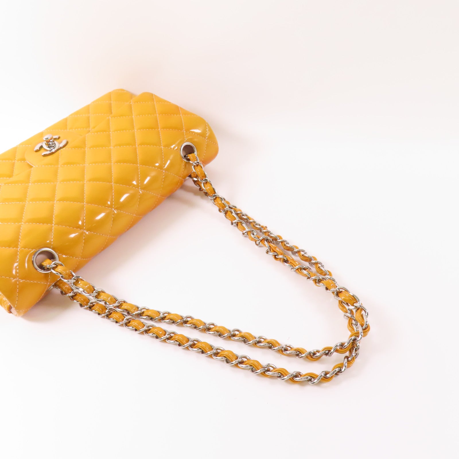 CHANEL 漆皮皮革Classic 25銀扣鏈帶肩背袋