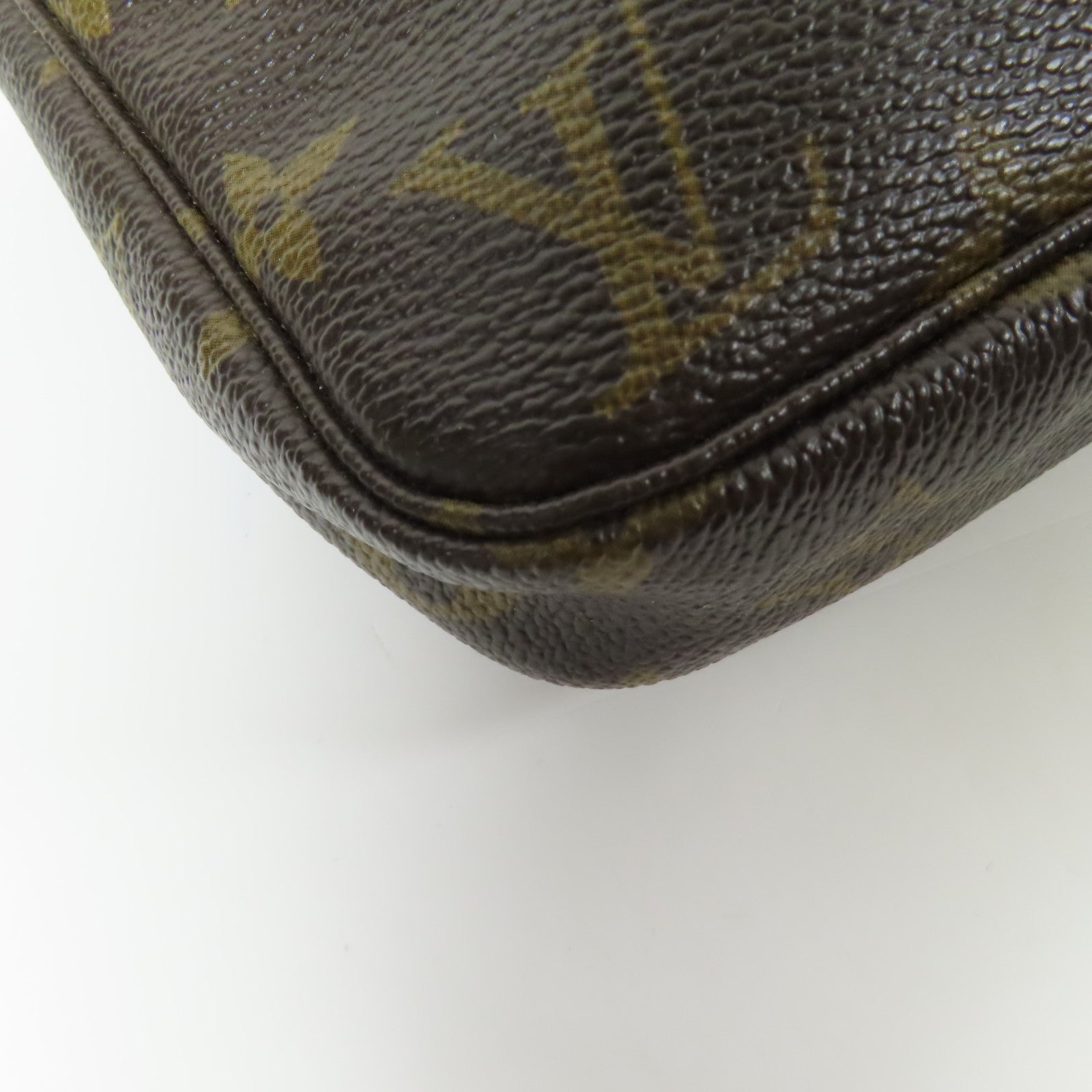 LOUIS VUITTON Monogram Pochette Accessoires金扣手挽袋棕色