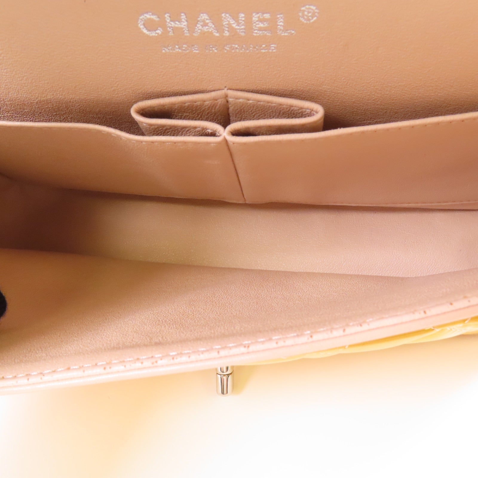 CHANEL 漆皮皮革Classic 25銀扣鏈帶肩背袋