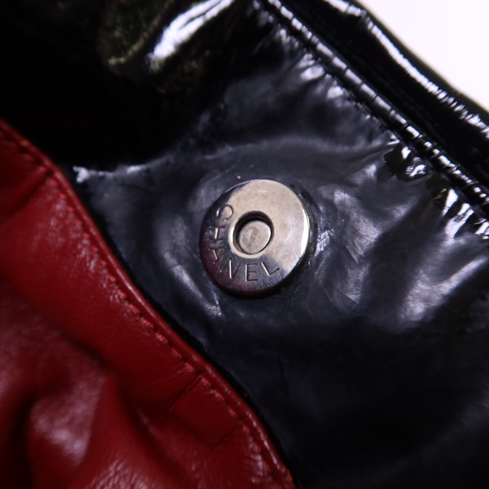 CHANEL 漆皮皮革Shoulder Bag銀扣鏈帶肩背帶