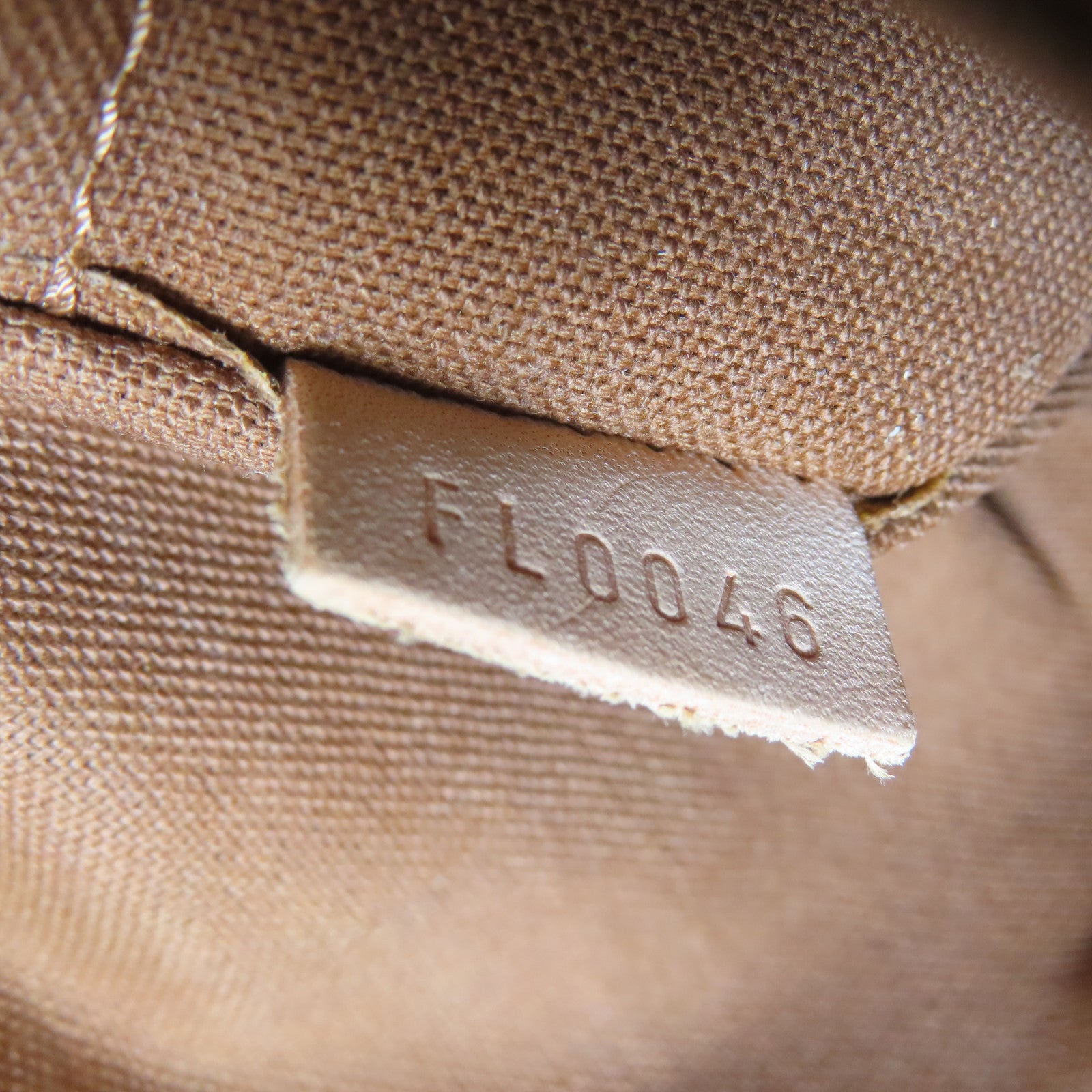 LOUIS VUITTON 【激減優惠】Monogram Lockit金扣手挽袋啡色