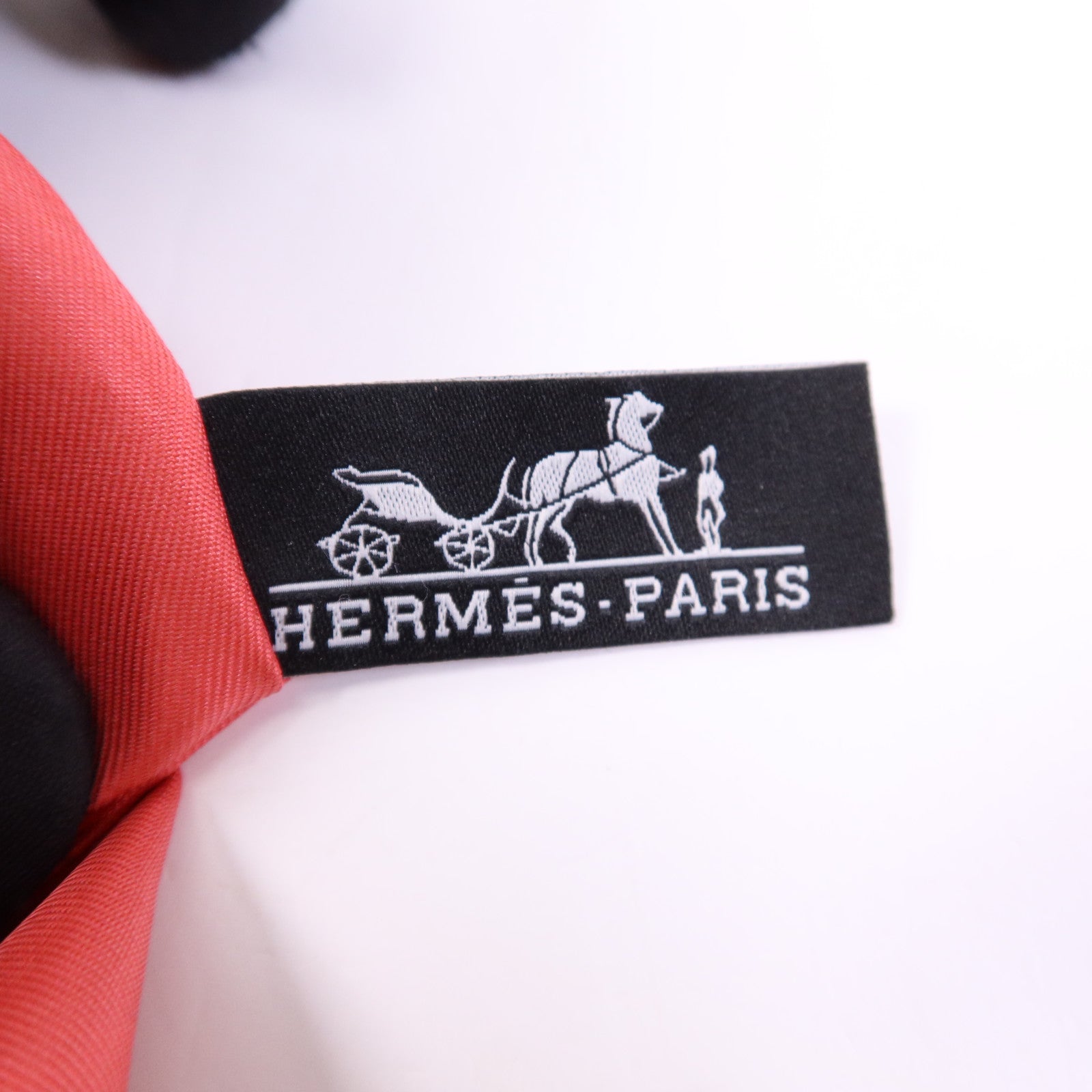 HERMES 絲質Silkycity 33銀扣肩背袋