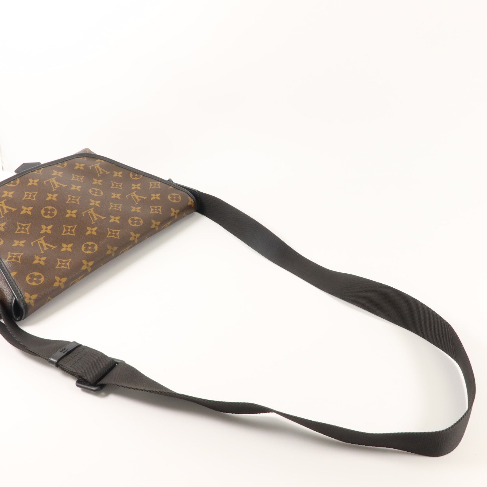 LOUIS VUITTON Monogram Macassar Magnetic Messenger Bag肩背袋棕色